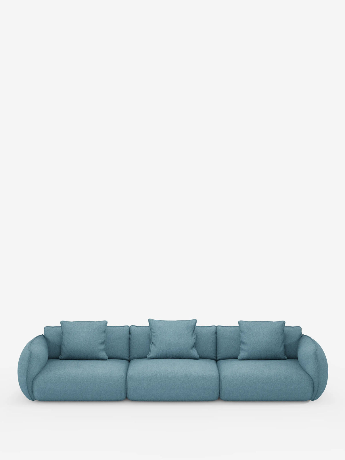Un moderno divano modulare Nimbus blu a 3 posti di divitt.sbs, rivestito in morbido tessuto effetto cotone resistente alle macchie (T33), dotato di tre cuscini di seduta e tre cuscini quadrati coordinati. Il divano presenta braccioli arrotondati ed è raffigurato su uno sfondo bianco a tinta unita con ampio spazio libero sopra di esso.