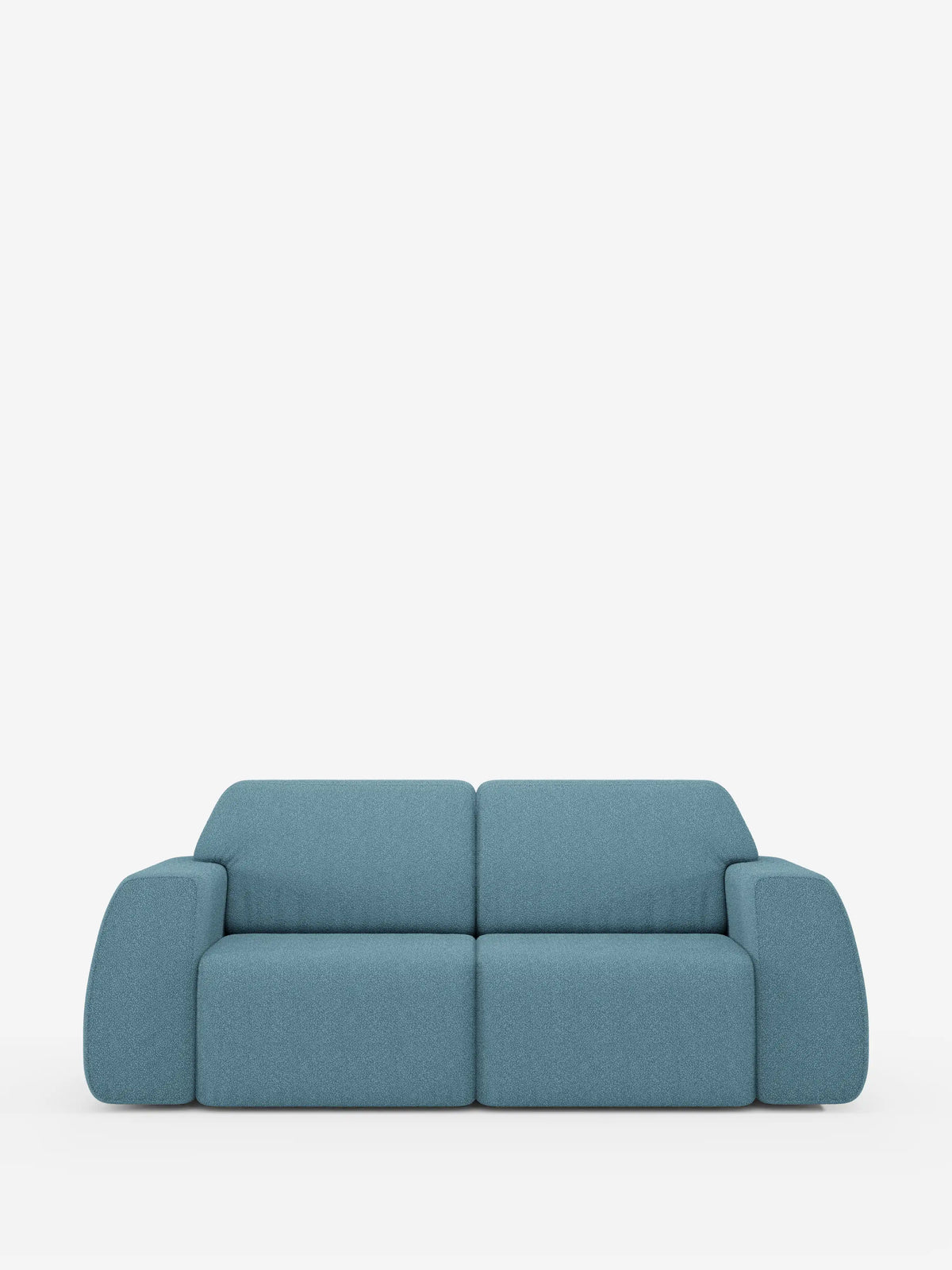 Un divano Orbit moderno e minimalista a 2 e 3 posti in tessuto blu con sedute scorrevoli di divitt.sbs, rivestito in tessuto T33 effetto cotone, sfoderabile e antimacchia, caratterizzato da ampi braccioli e schienale arrotondati. Su uno sfondo bianco a tinta unita, questo divano interamente imbottito si distingue per il profilo basso e il design squadrato e imbottito, in grado di ospitare comodamente due persone offrendo al contempo la versatilità di un comfort spazioso.