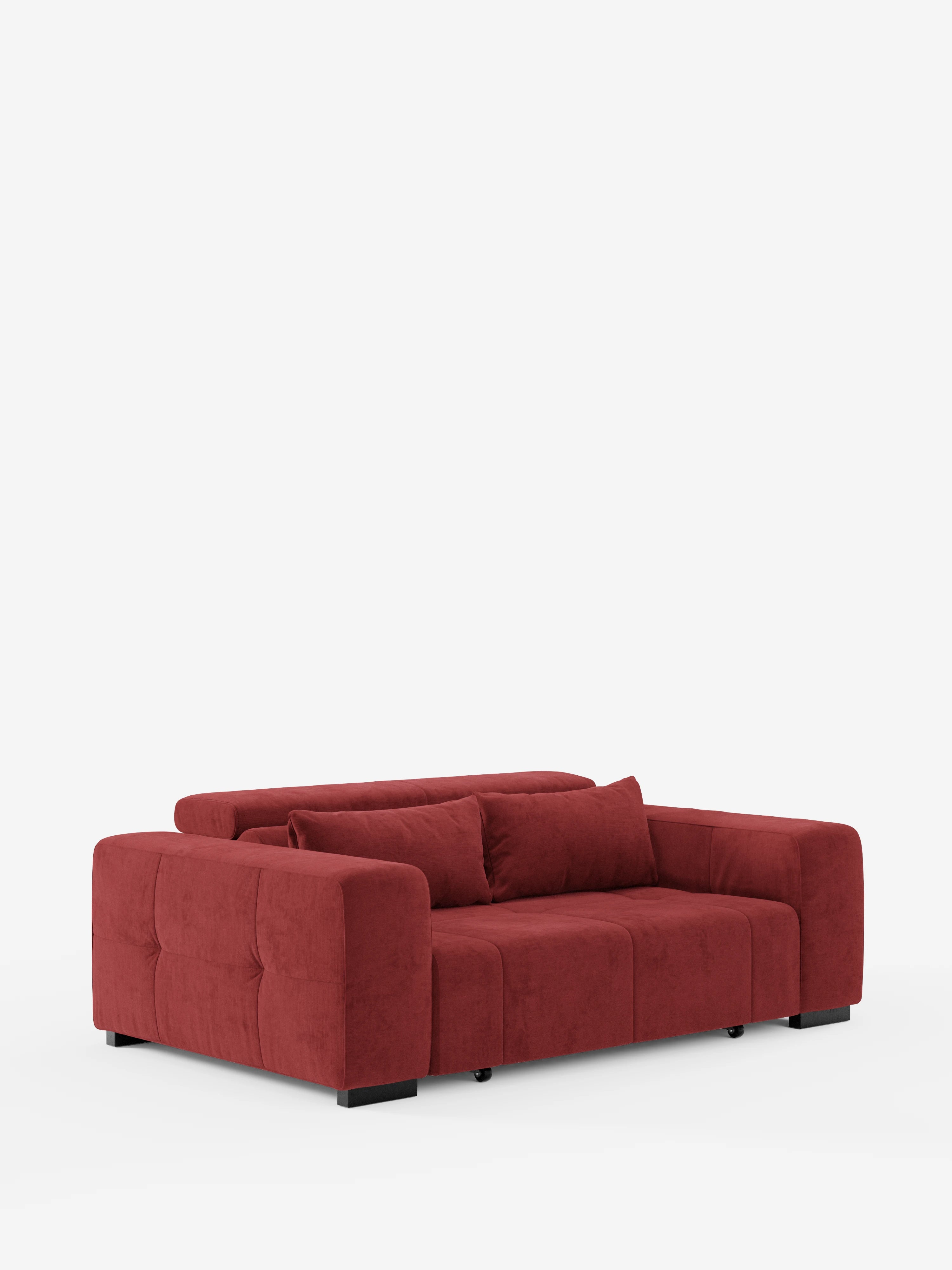 Vi presentiamo il divano Monarch con relax elettrico di divitt.sbs: un divano elegante e contemporaneo in una tonalità di rosso intenso. Rivestito in morbido tessuto T31 antimacchia, questo elegante divano presenta morbidi cuscini, uno schienale basso, braccioli spessi e gambe corte nere. Dotato di estensione elettrica della seduta e poggiatesta reclinabile per un comfort personalizzabile, può ospitare comodamente da due a tre persone ed è presentato su uno sfondo bianco a tinta unita.