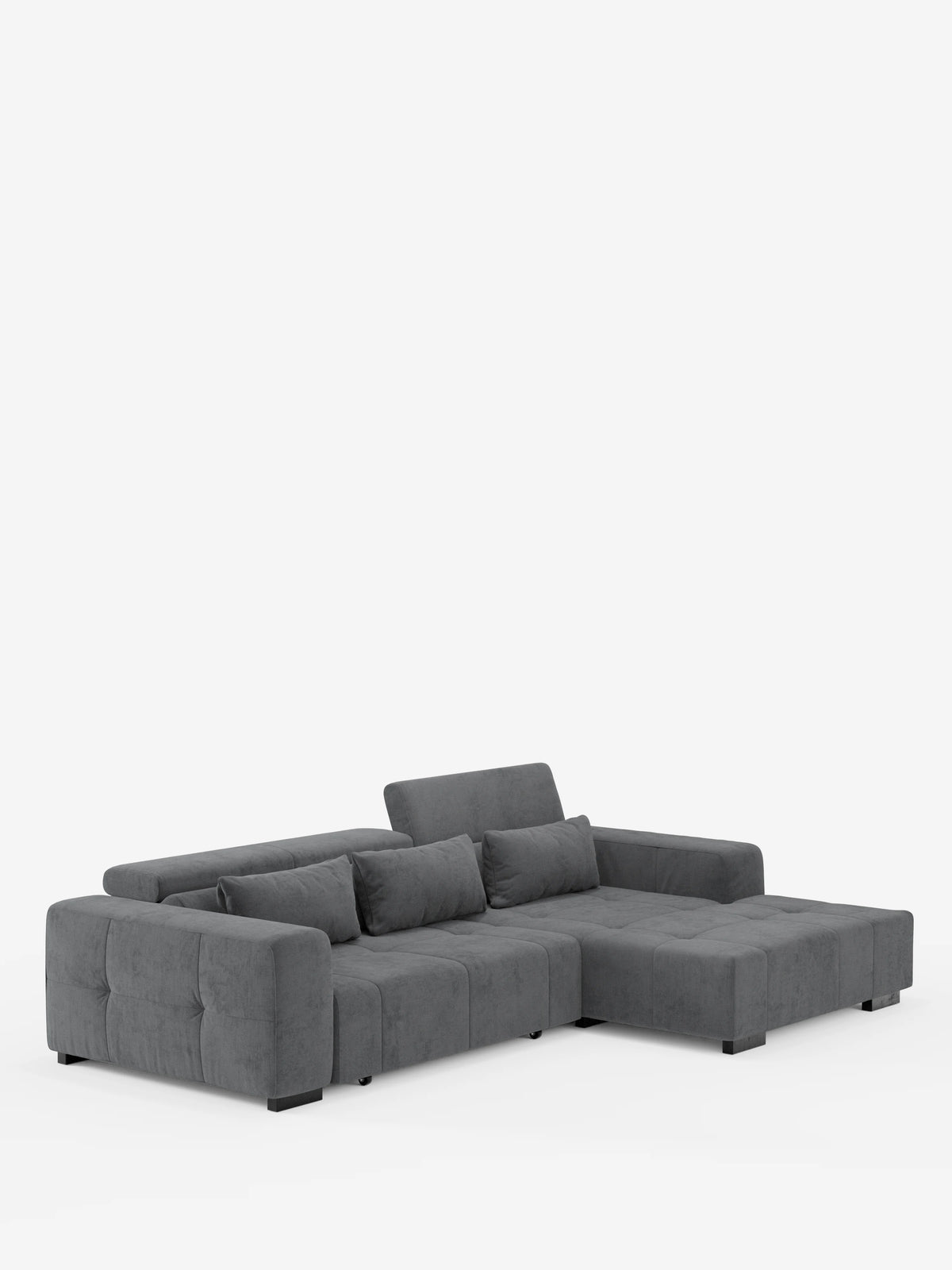 Il divano angolare Monarch con penisola e funzione relax elettrica di divitt.sbs è un divano componibile moderno, rivestito in tessuto grigio scuro, con chaise longue sulla destra, caratterizzato da schienali dal profilo ribassato, braccioli squadrati, piedini neri e tre cuscini di seduta. Include due piccoli cuscini cilindrici ed è dotato di poggiatesta regolabili (reclinabili). Lo sfondo è bianco a tinta unita.