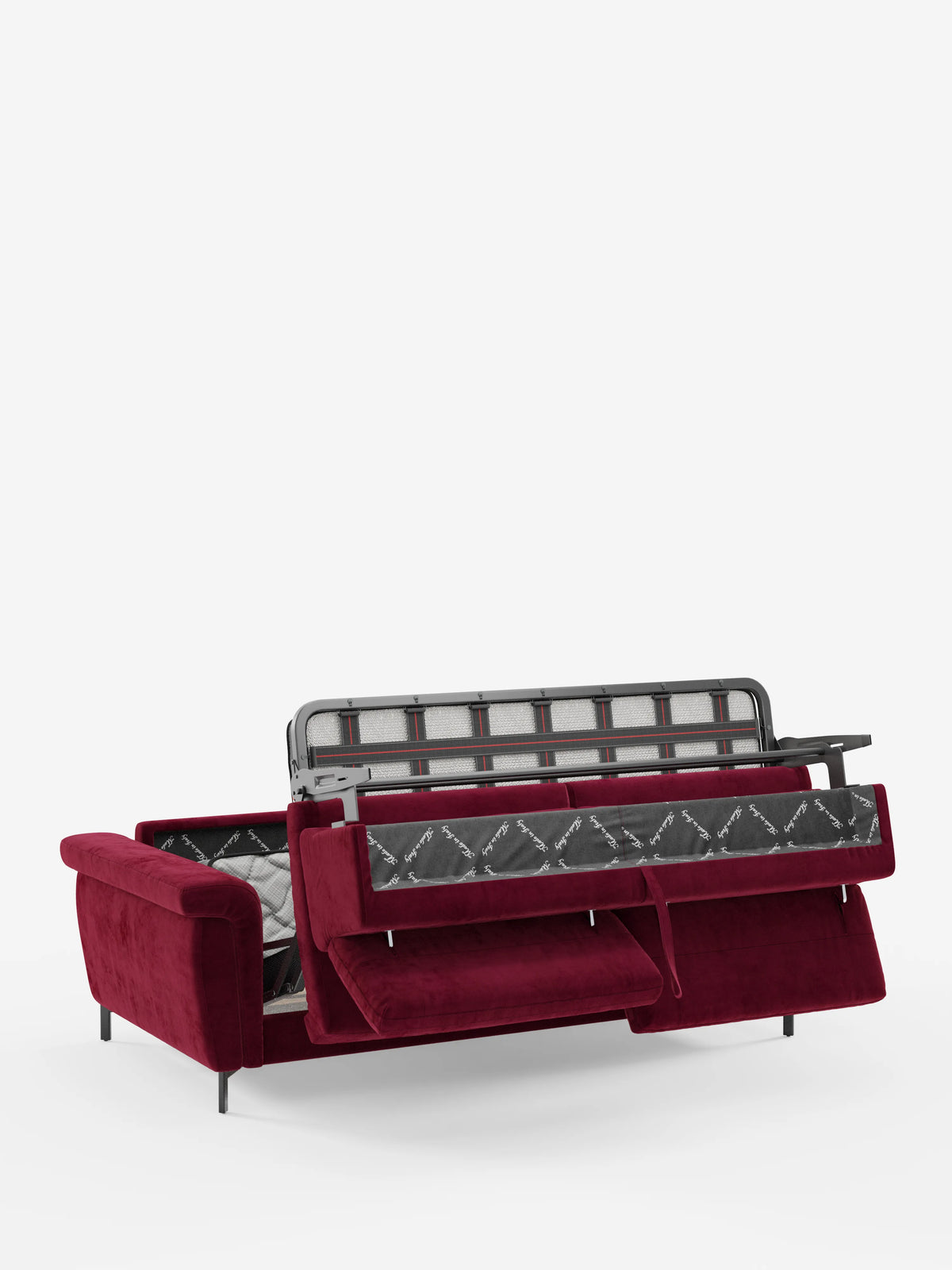 Il divano letto di design Capri con piedini alti di divitt.sbs è raffigurato in posizione parzialmente aperta, rivelando la struttura del letto e il materasso nascosti. Lo schienale e la seduta sono aperti per mettere in mostra il meccanismo metallico interno. Rivestito con un raffinato tessuto effetto velluto T30 resistente alle macchie e dotato di poggiatesta reclinabili, questo elegante complemento d’arredo incarna la vera maestria artigianale italiana e risalta magnificamente sullo sfondo bianco.