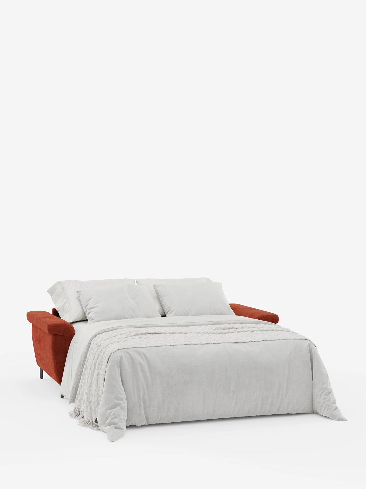 Un divano letto di design rosso Capri con piedini alti di divitt.sbs, dotato di poggiatesta reclinabili in raffinato tessuto effetto velluto smacchiabile T30, è aperto e rifinito con cura con lenzuola bianche, una coperta e due grandi cuscini bianchi su uno sfondo bianco a tinta unita. Questo complemento d'arredo mette in risalto l'artigianato italiano, garantendo stile e comfort eccezionali.