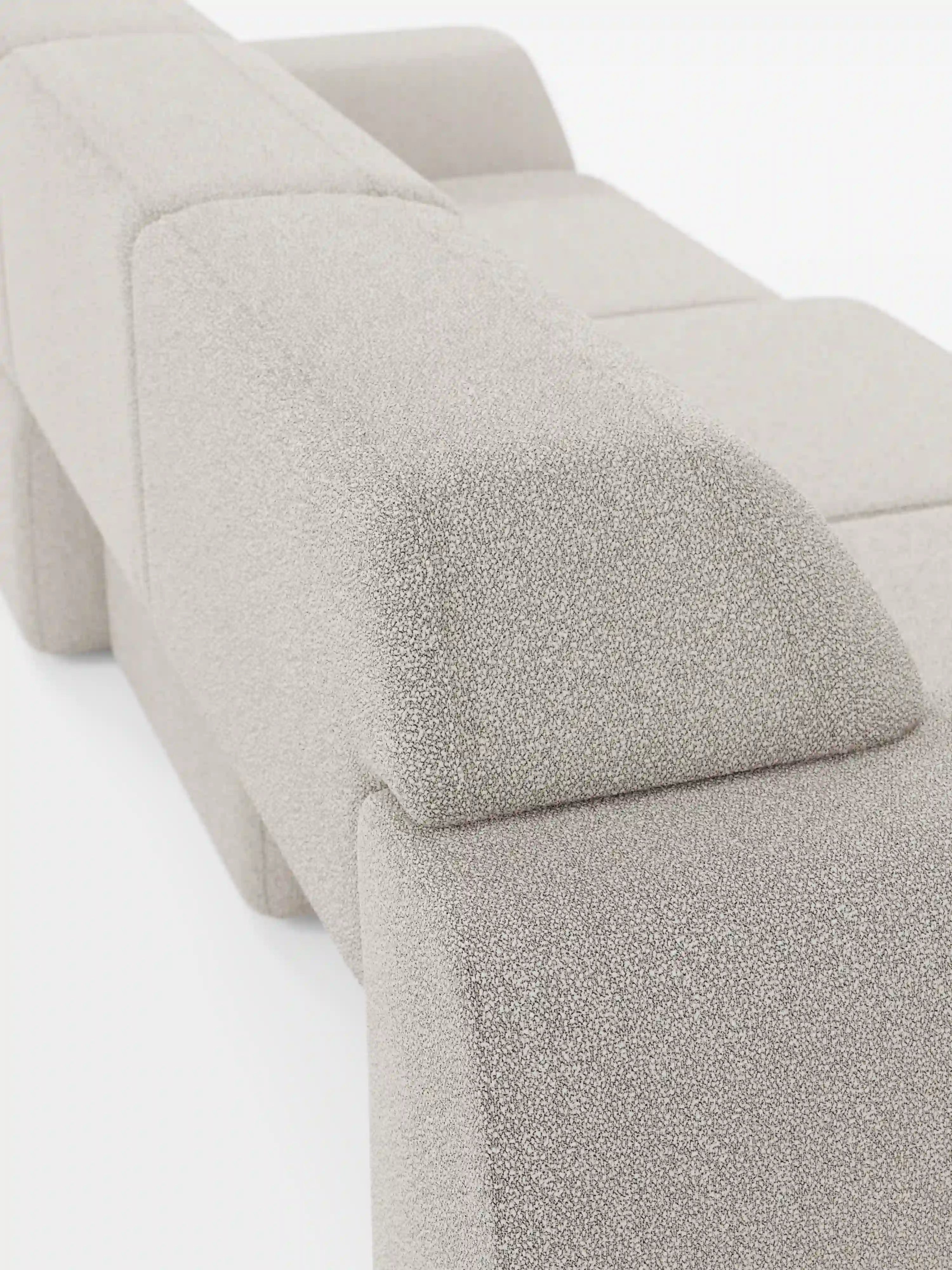 Contemporaneo e versatile, il divano Orbit con 3 sedute scorrevoli e allungabili in tessuto effetto cotone smacchiabile T33 di divitt.sbs presenta un rivestimento morbido e materico in una moderna tonalità di beige. La sua silhouette geometrica, simile a un blocco, vanta linee pulite e spigoli arrotondati, mentre l’angolo sottolinea lo stile minimalista del divano con un’invitante morbidezza. Progettato per garantire comfort e ampia capienza, questo elemento modulare si integra con disinvoltura in
