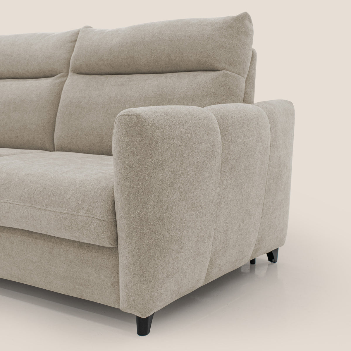 Peonia divano letto scandinavo con materasso H18 cm e morbido e alto schienale in tessuto Bouclé impermeabile T07 beige - divitt.sbs