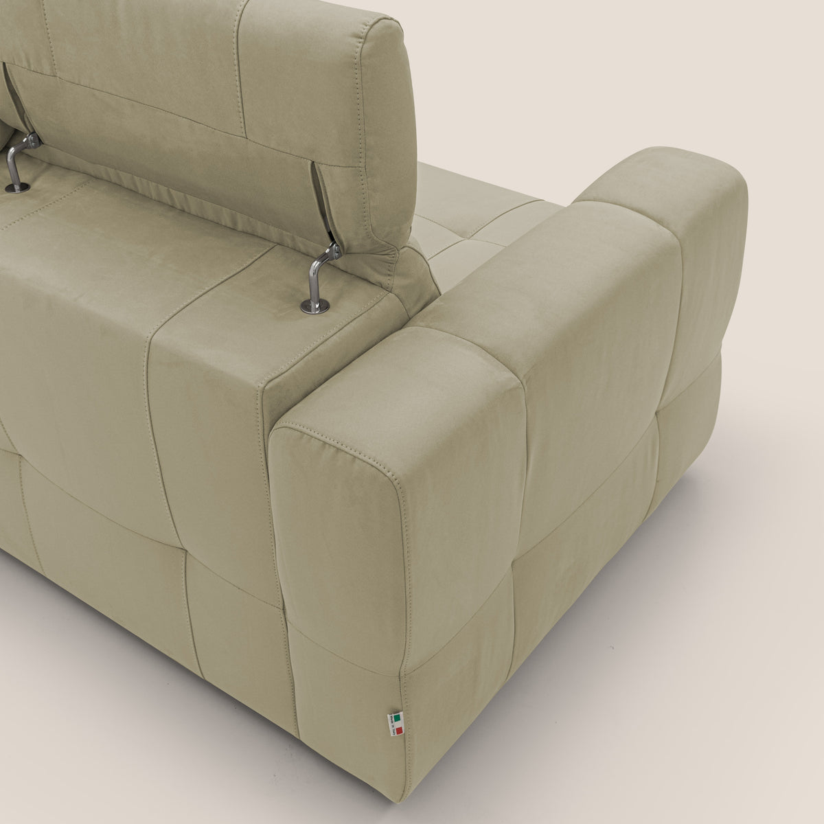Kronos Divano angolare con poggiapiedi estraibile e pouf contenitore mobile in microfibra impermeabile T11 beige - divitt.sbs