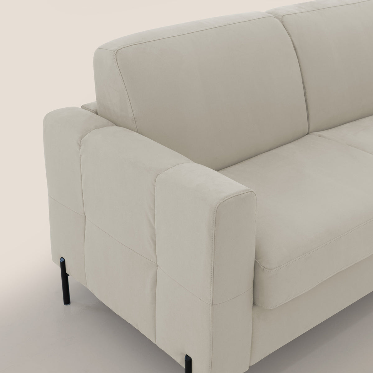 Ortensia divano letto materasso H18 cm con piedi alti in elegante microfibra smacchiabile T11 panna - divitt.sbs