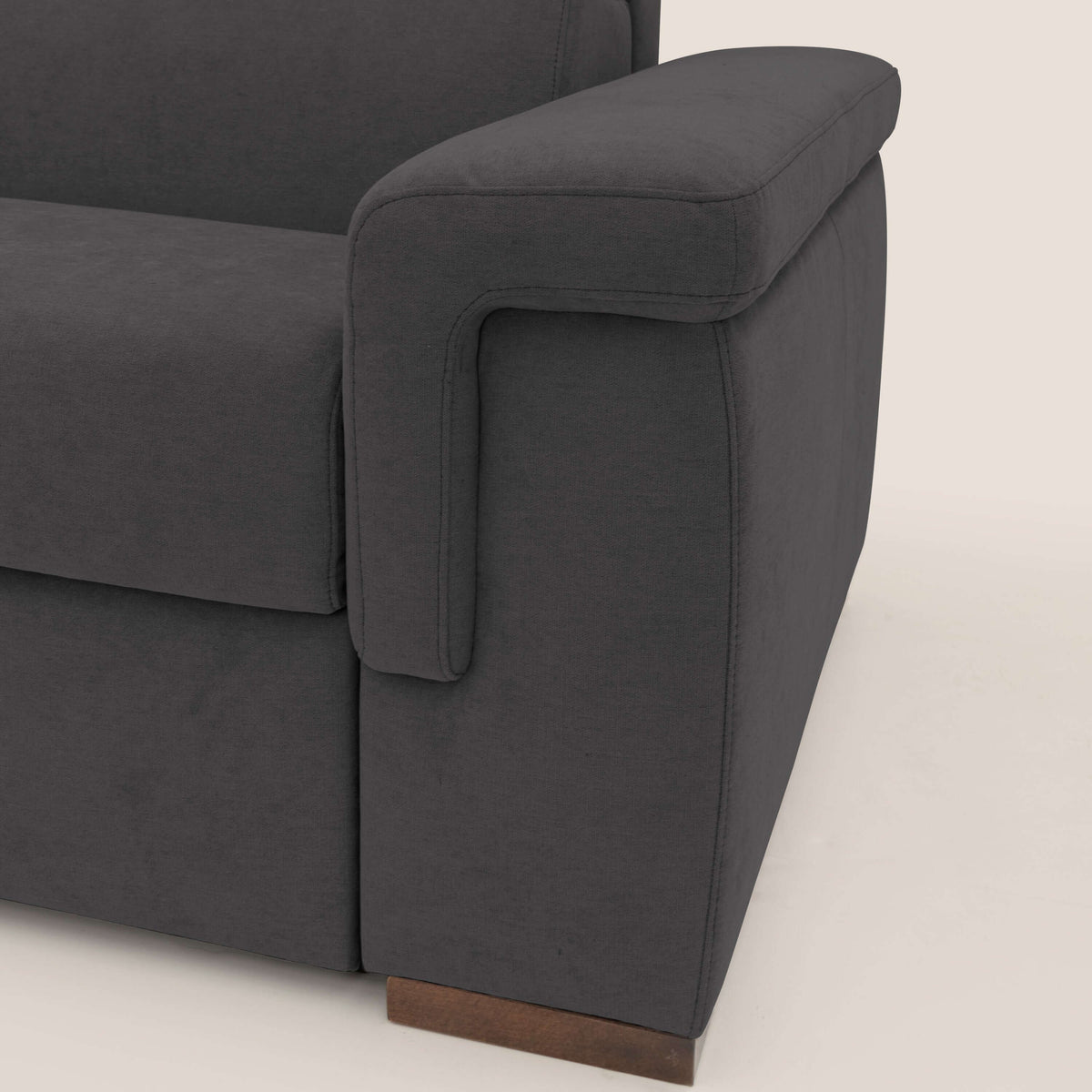 Giunone divano letto con materasso alto 18 cm e poggiatesta reclinabili in tessuto impermeabile T02 nero - divitt.sbs