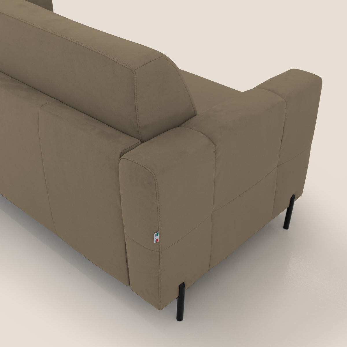 Ortensia divano letto materasso H18 cm con piedi alti in elegante microfibra smacchiabile T11 marrone - divitt.sbs