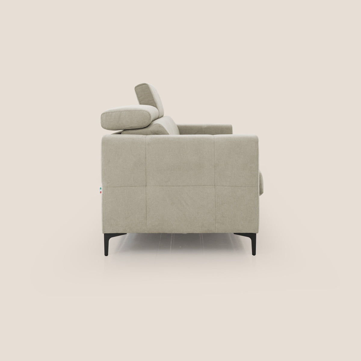 Gardenia divano letto materasso alto 18 cm con poggiatesta reclinabili e rivestimento impermeabile T02 panna - divitt.sbs