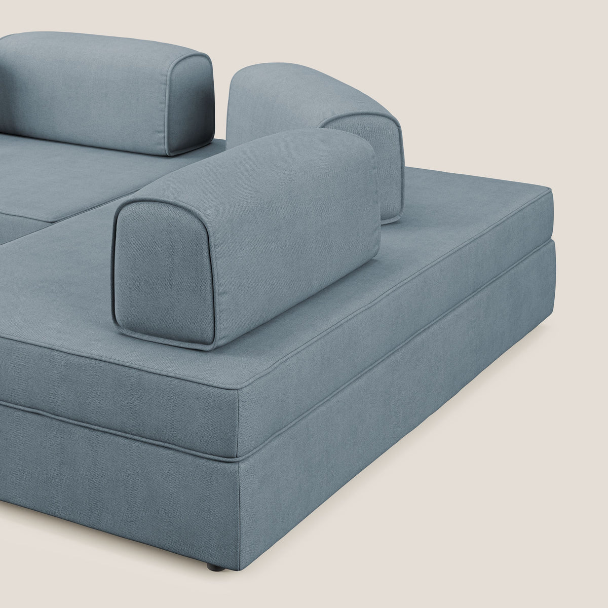 Liberty divano angolare con pouf estraibile e schienali movibili in tessuto morbido impermeabile T02 carta da zucchero - divitt.sbs