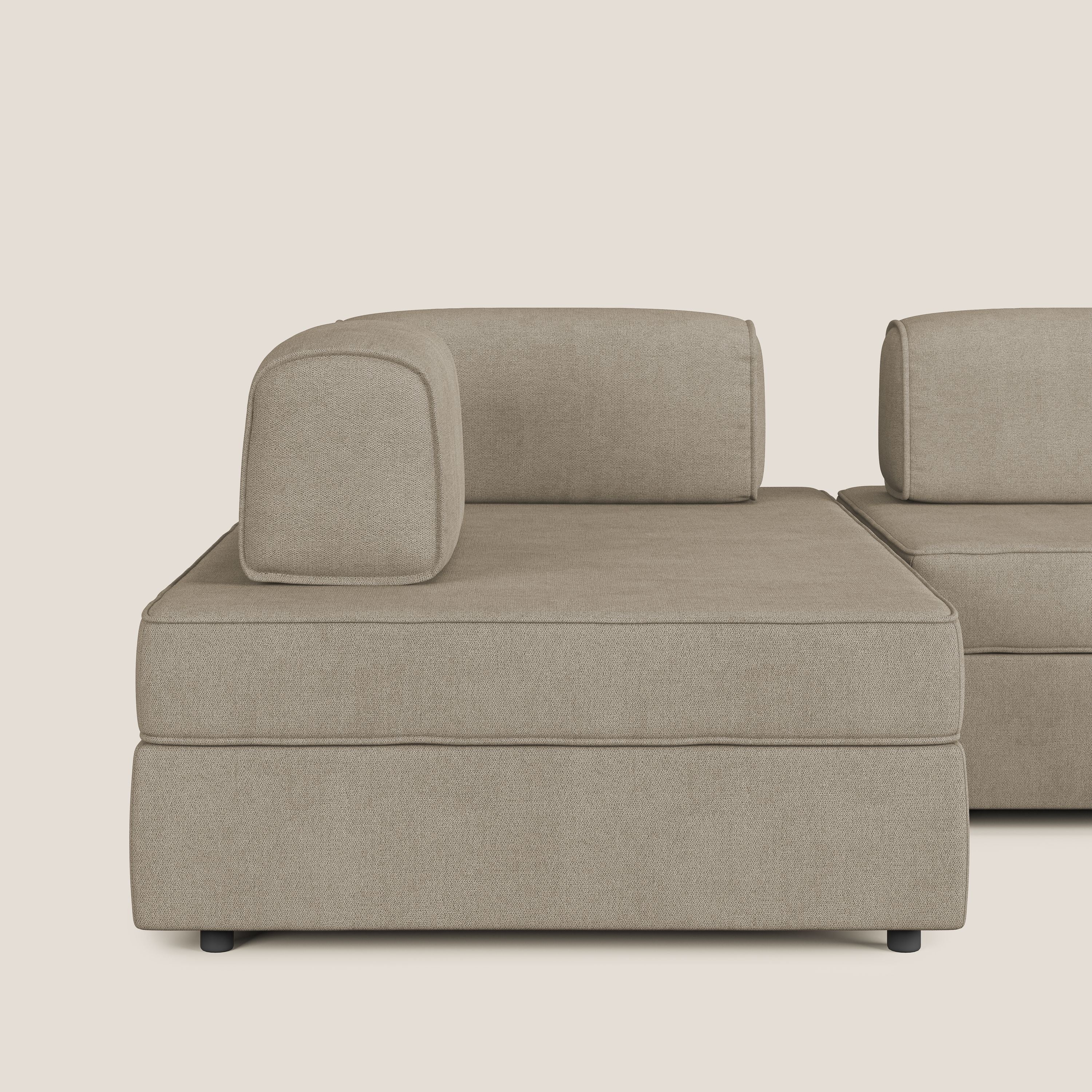 Liberty divano panoramico con pouf estraibile e schienali movibili in tessuto morbido impermeabile T02 beige - divitt.sbs