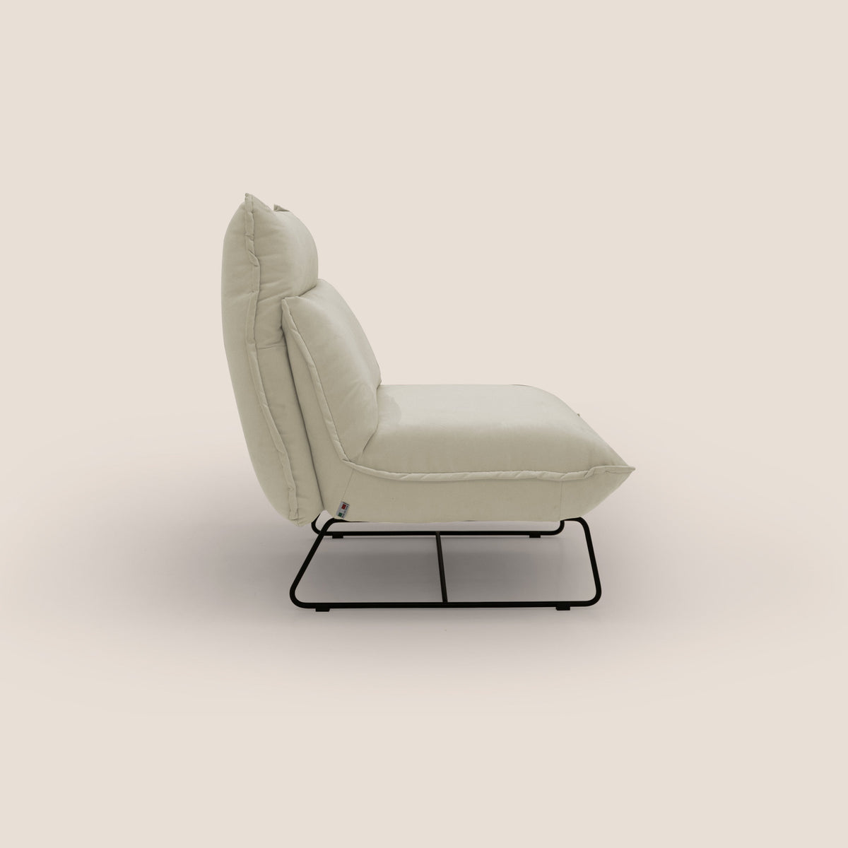 Tessa Poltroncina dal design moderno in morbida microfibra smacchiabile T11 panna - divitt.sbs