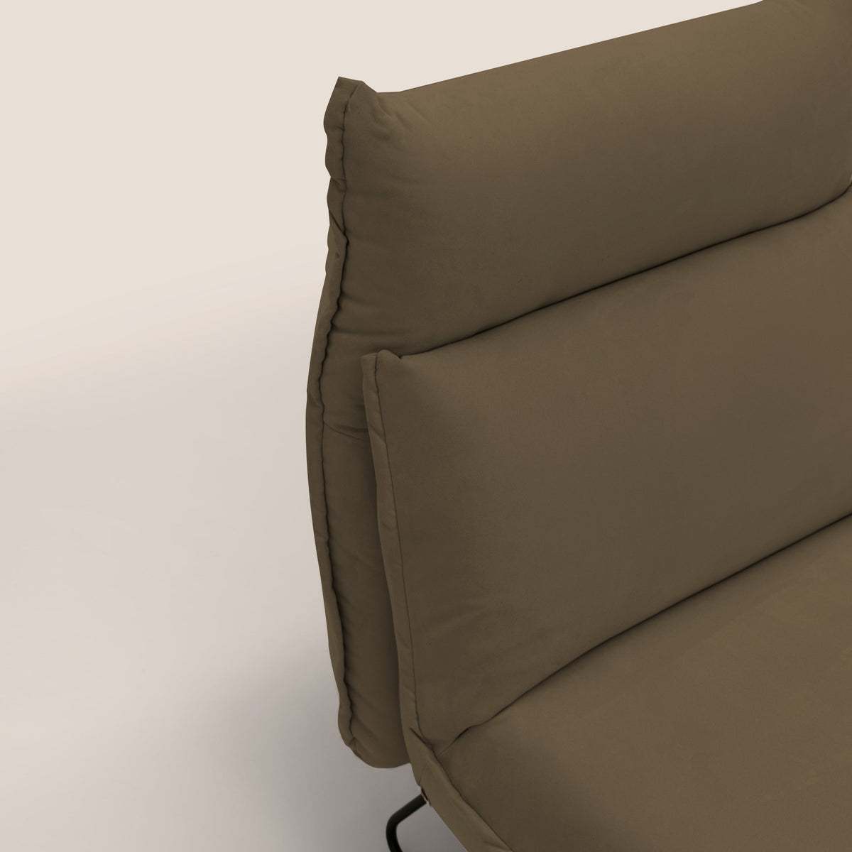Tessa Poltroncina dal design moderno in morbida microfibra smacchiabile T11 marrone - divitt.sbs