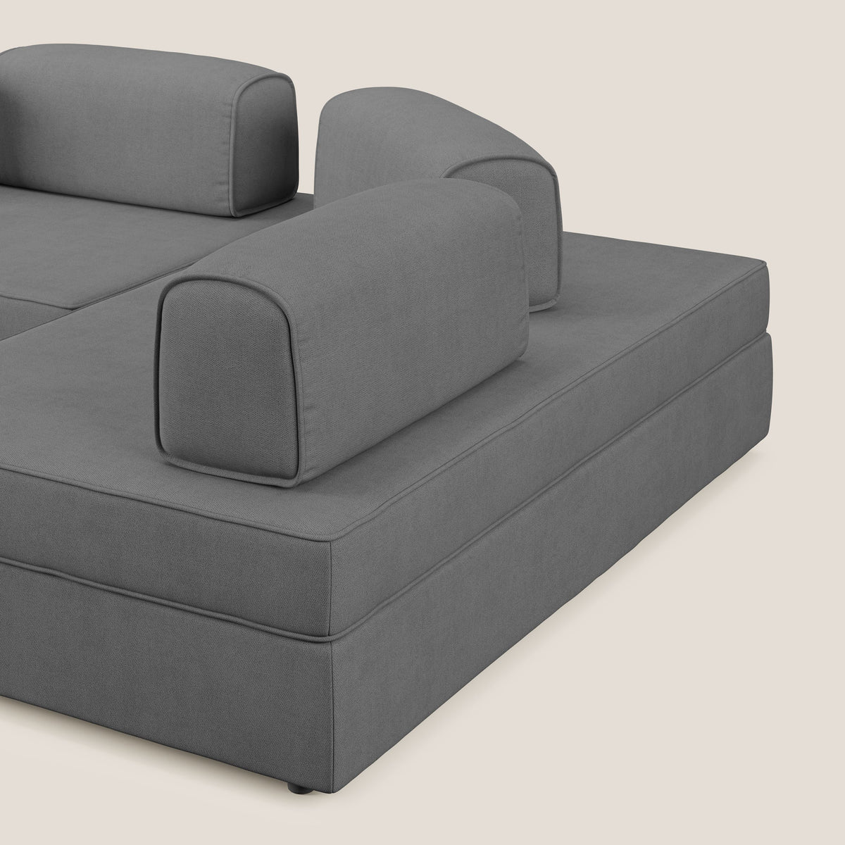 Liberty divano angolare con pouf estraibile e schienali movibili in tessuto morbido impermeabile T02 grigio - divitt.sbs