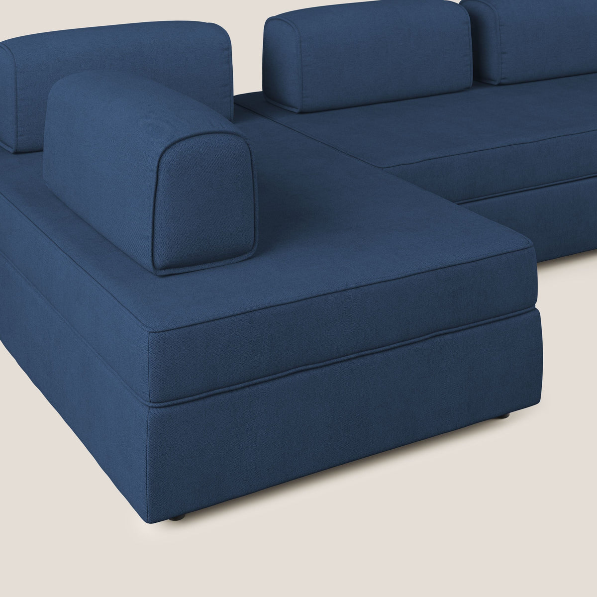Liberty divano panoramico con pouf estraibile e schienali movibili in tessuto morbido impermeabile T02 blu - divitt.sbs