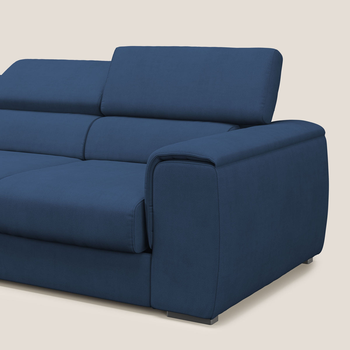 Zeno Divano con pouf estraibile poggiapiedi a 3 sedute in tessuto morbido impermeabile T02 blu - divitt.sbs