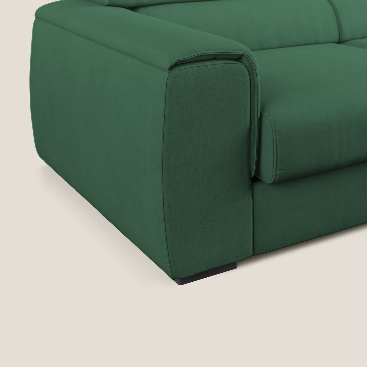 Zeno Divano angolare con pouf estraibile poggiapiedi in tessuto morbido impermeabile T02 verde - divitt.sbs