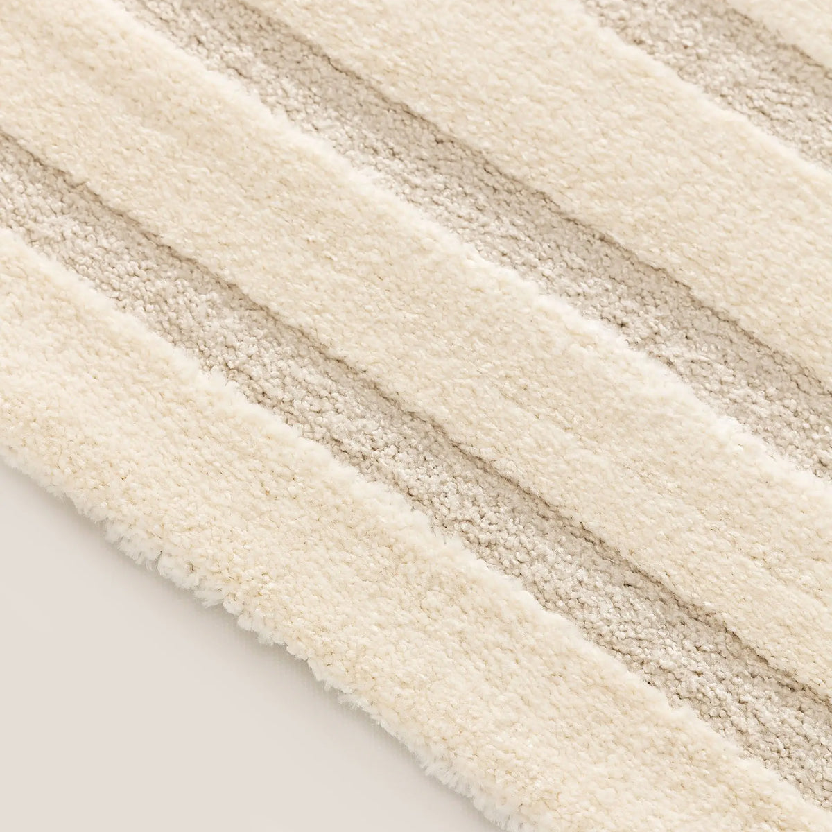 Zefira tappeto con motivo a rilievo crema impermeabile - divitt.sbs
