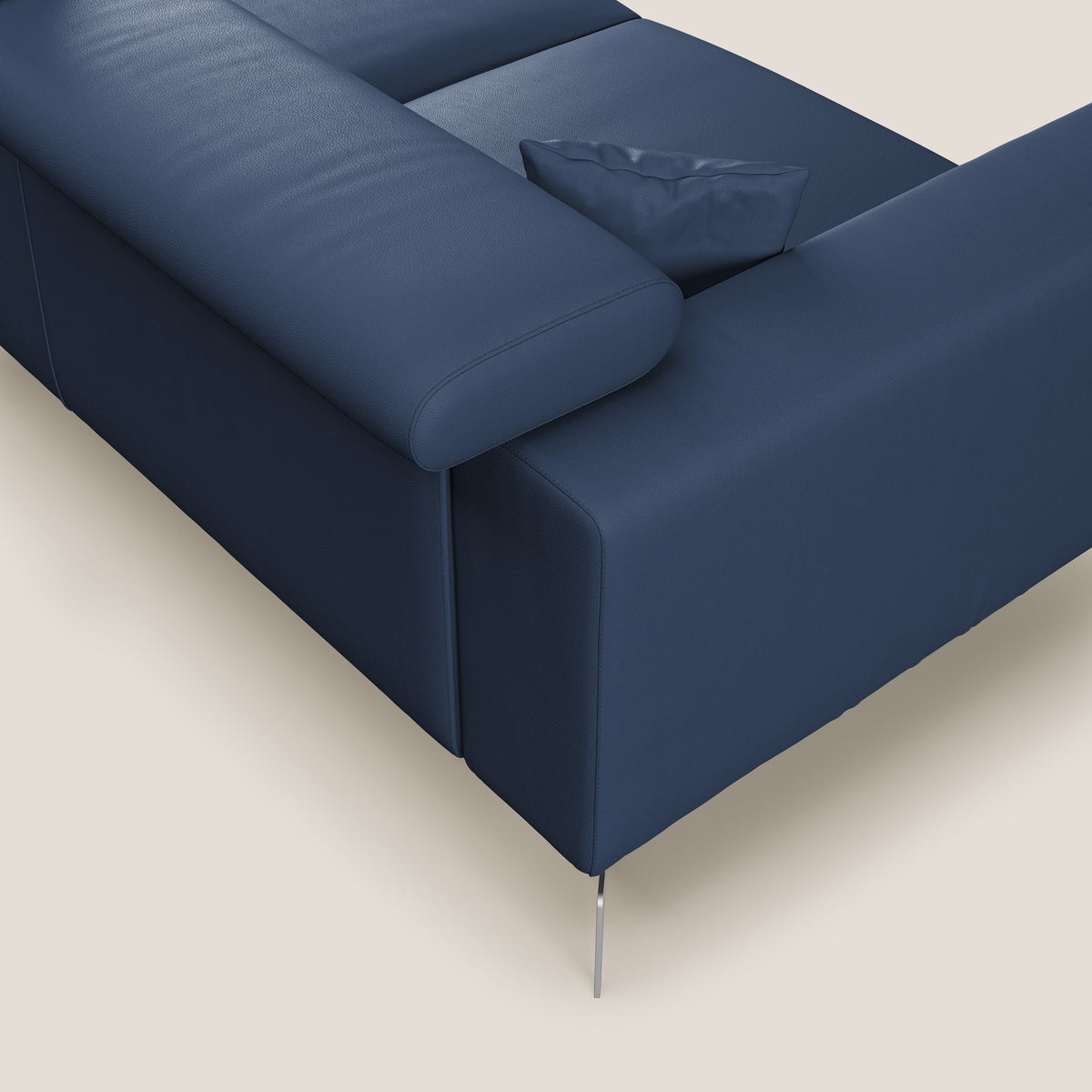 Blade Divano moderno angolare con poggiatesta reclinabili in Ecopelle T04 blu - divitt.sbs