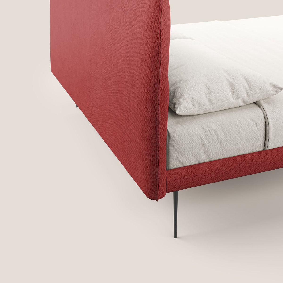 Akiko letto imbottito con piedi alti in metallo in tessuto impermeabile T02 rosso - divitt.sbs