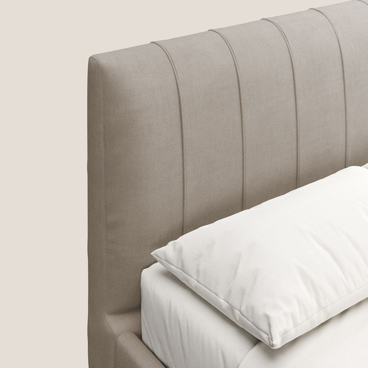 Calliope letto imbottito piedini alti completamente sfoderabile in tessuto smacchiabile T17 beige - divitt.sbs