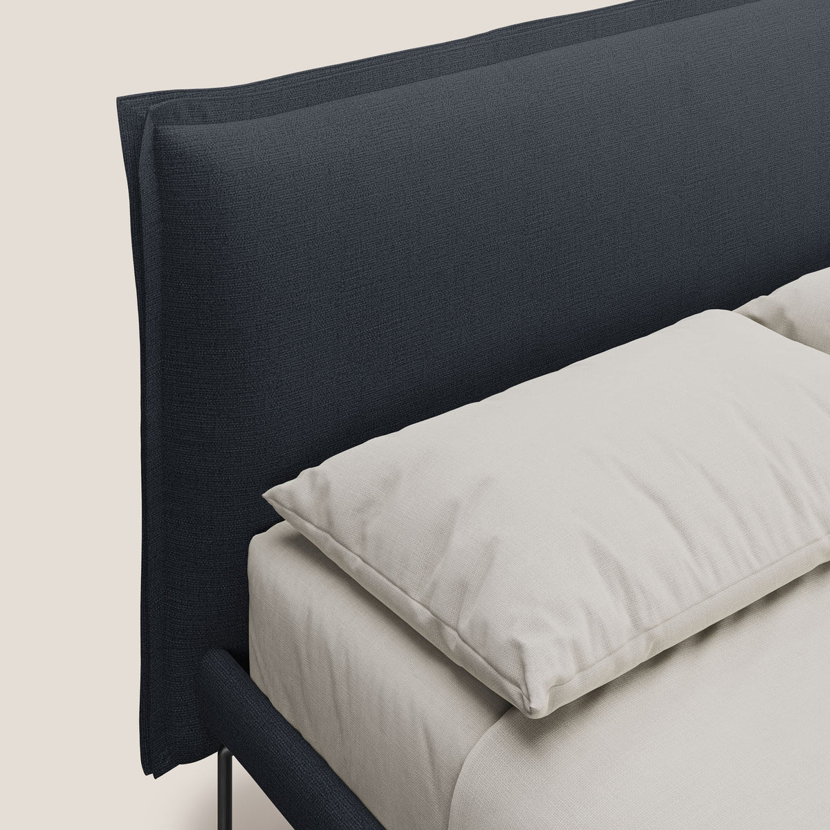 Eric letto imbottito design minimal in morbido tessuto impermeabile T14 blu - divitt.sbs