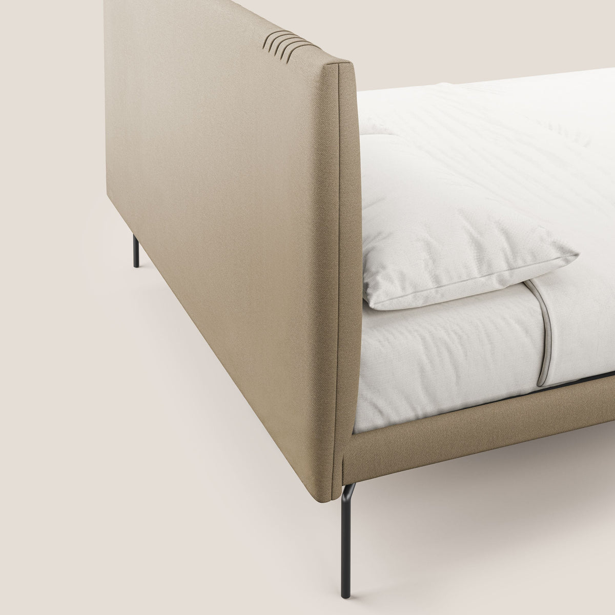 Finn letto imbottito con piedi alti in metallo in tessuto smacchiabile T05 beige - divitt.sbs