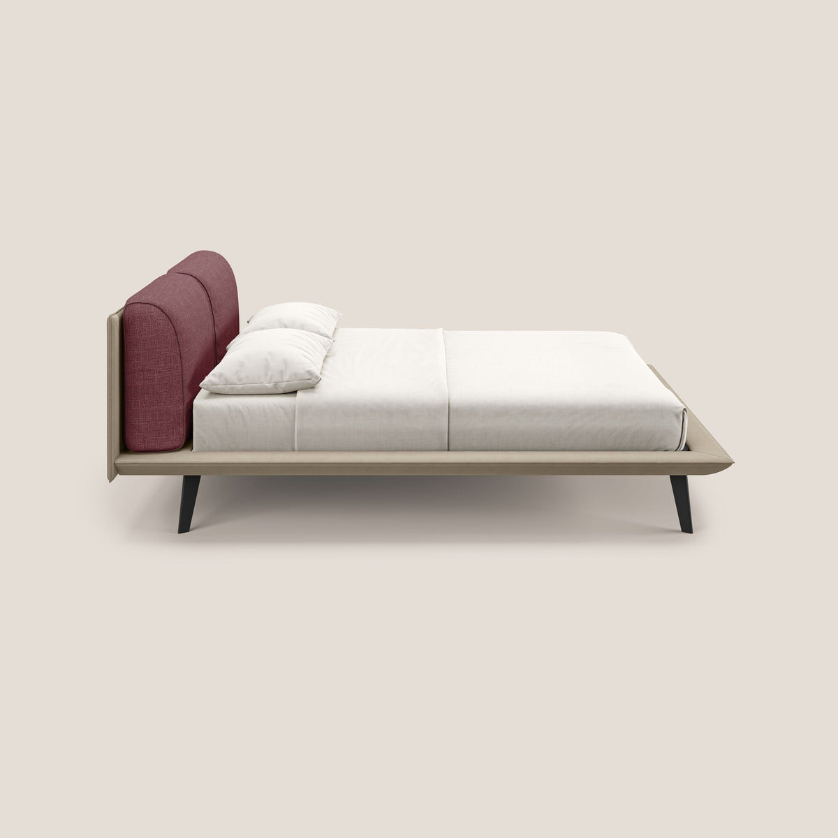 Petra letto di design bicolore con cuscini in piuma, piedini in mogano e tessuto impermeabile bicolore T11 e T06 tortora - rosso - divitt.sbs