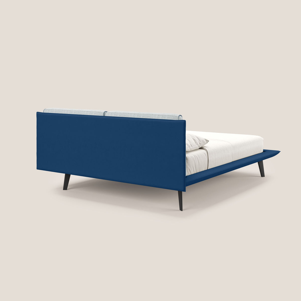 Petra letto di design bicolore con cuscini in piuma, piedini in mogano e tessuto impermeabile bicolore T11 e T06 blu - ghiaccio - divitt.sbs