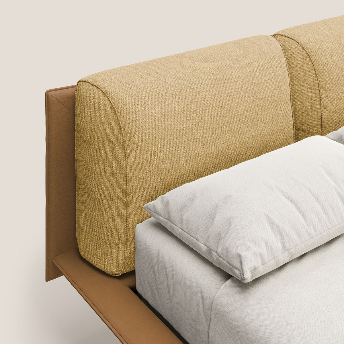 Petra letto di design bicolore con cuscini in piuma, piedini in mogano e tessuto impermeabile bicolore T11 e T06 cuoio - giallo - divitt.sbs