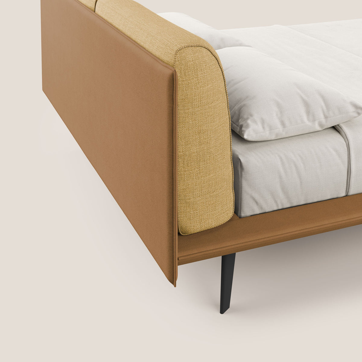 Petra letto di design bicolore con cuscini in piuma, piedini in mogano e tessuto impermeabile bicolore T11 e T06 cuoio - giallo - divitt.sbs