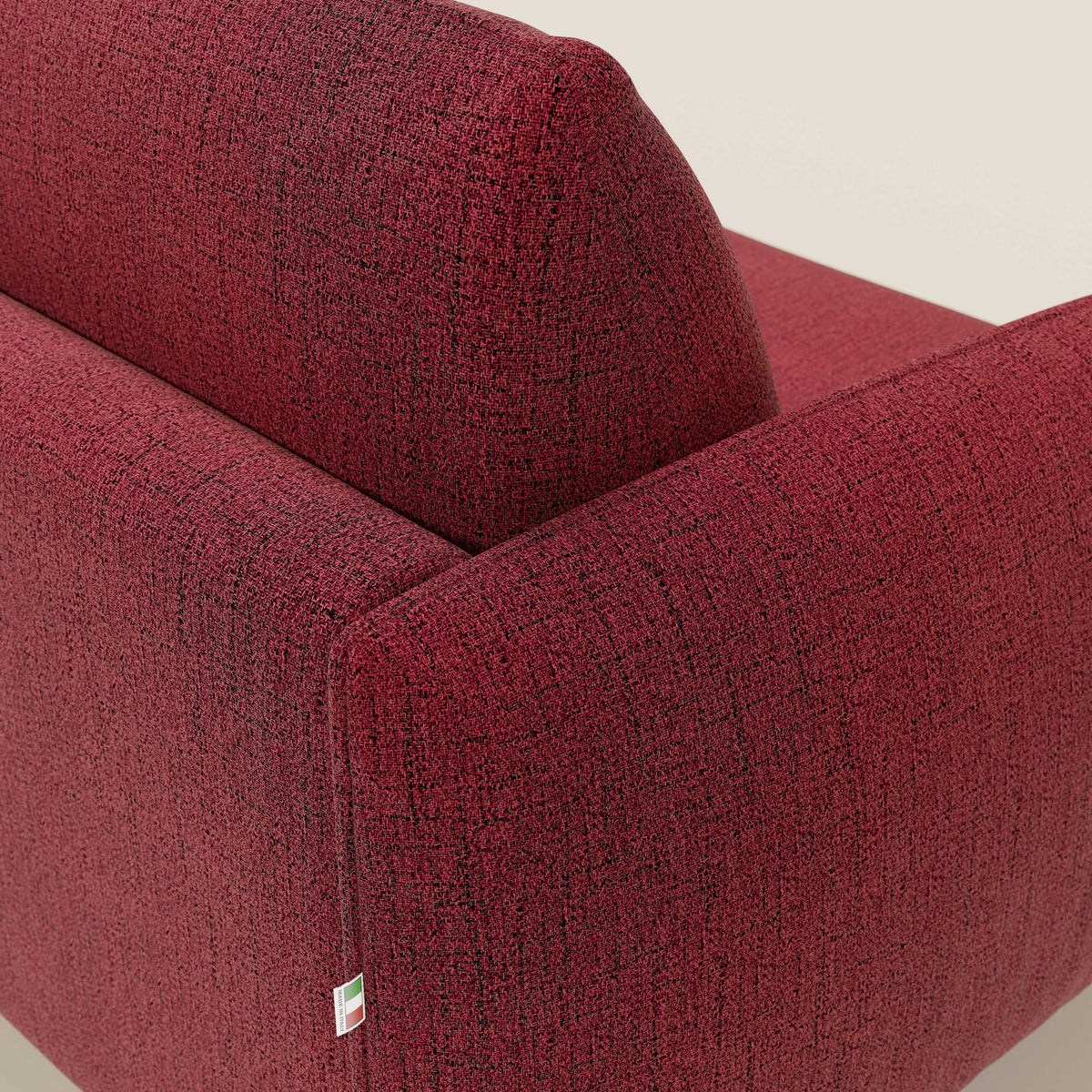 Ninfea divano letto Design Morbido con Piedini alti in Metallo e Materasso H18 cm in tessuto impermeabile T03 - divitt.sbs