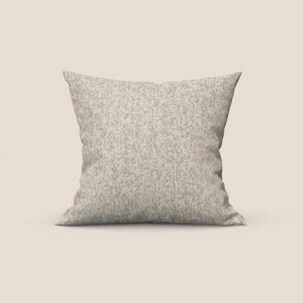 Sonic cuscino disponibile in diversi colori realizzato in pregiato bouclé smacchiabile T12 panna - divitt.sbs