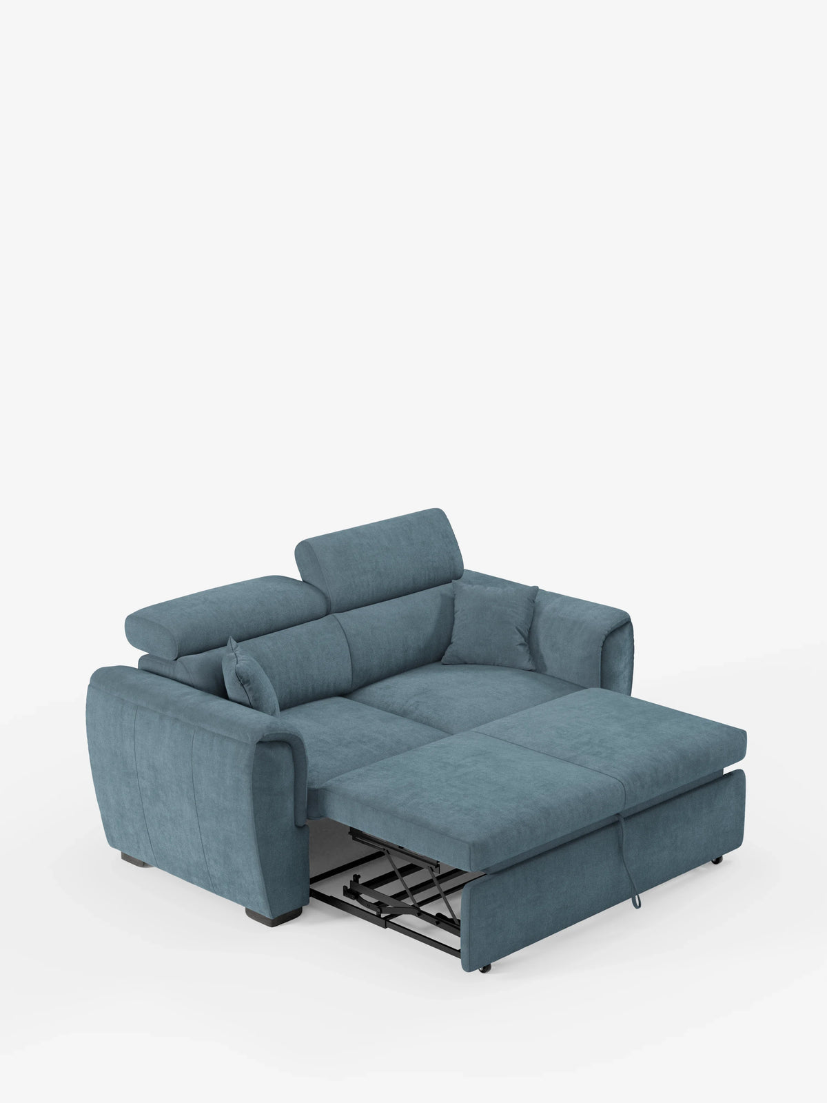 Il divano a 2 posti estraibile Titano con poggiatesta reclinabili in tessuto smacchiabile Oeko-Tex® di Divani.Il modello Store, caratterizzato da ampi braccioli e poggiatesta regolabili in tessuto color verde acqua, è raffigurato con il letto estraibile aperto, che rivela la rete metallica sottostante il materasso, in netto contrasto con lo sfondo bianco.