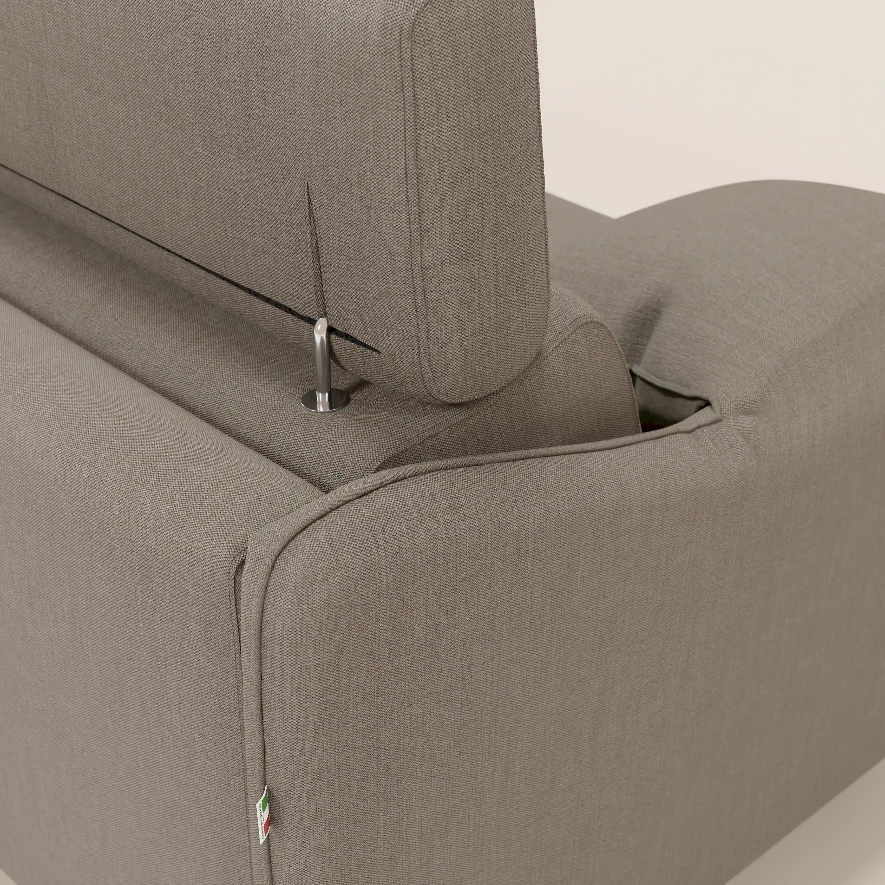 Violetta divano letto materasso H18 cm - poggiatesta reclinabili e braccioli mobili in tessuto impermeabile T13 - divitt.sbs