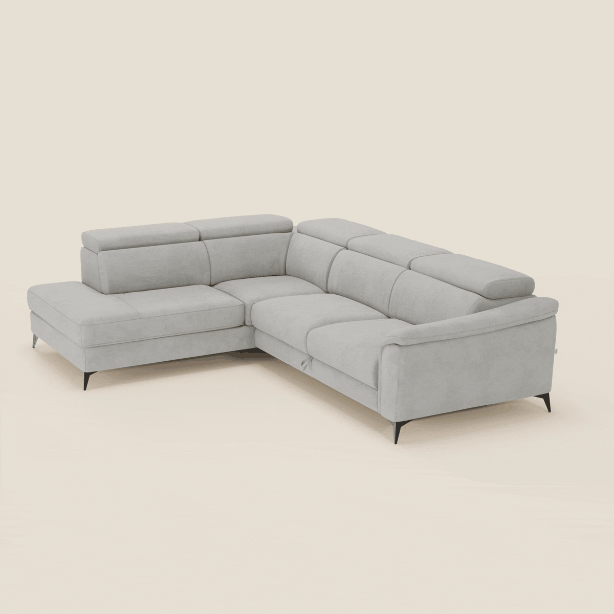 Arcos Divano angolare - piedini alti e poggiatesta reclinabili in microfibra impermeabile T11 grigio chiaro - divitt.sbs