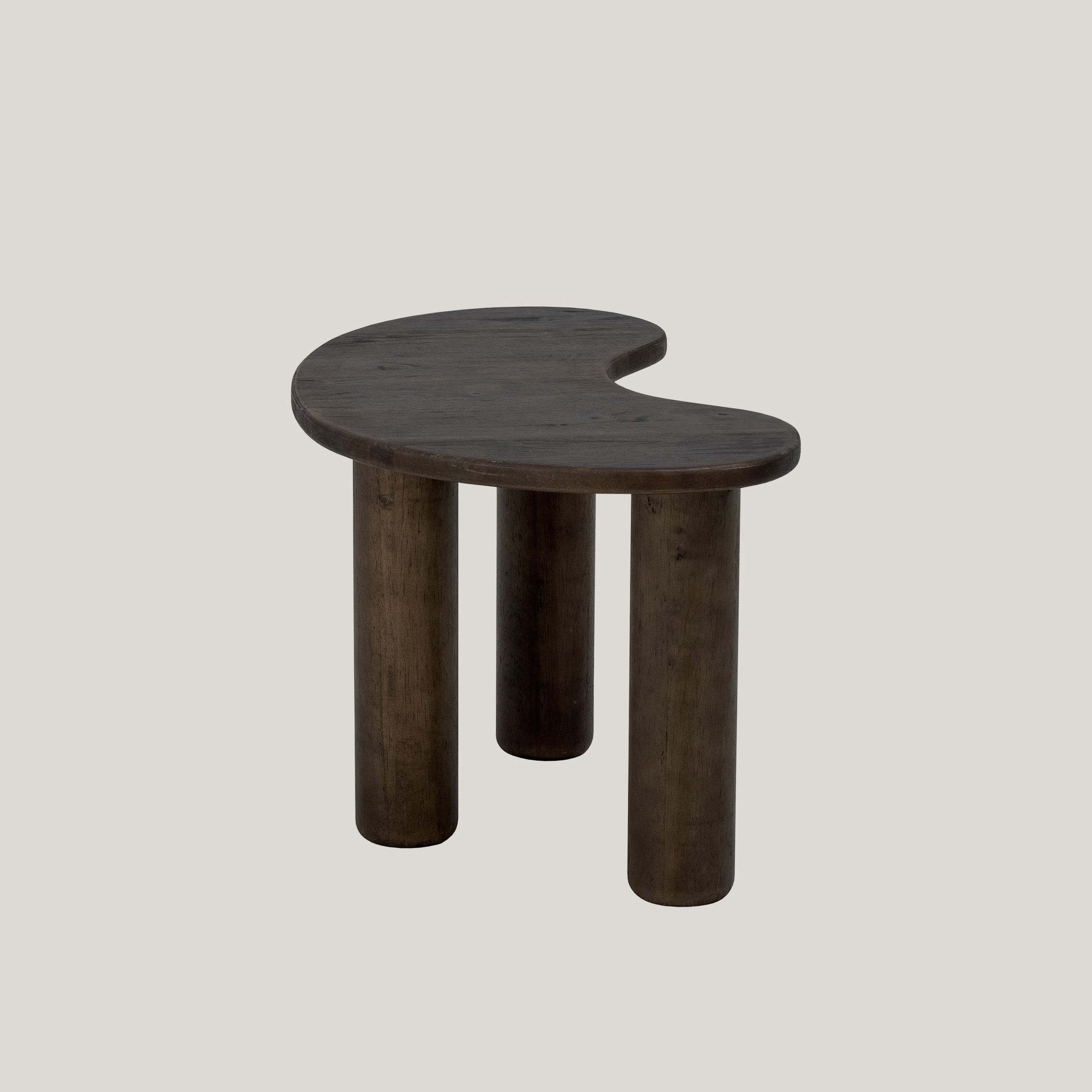 Luppa tavolino in legno scuro di caucciù dalla forma organica - divitt.sbs