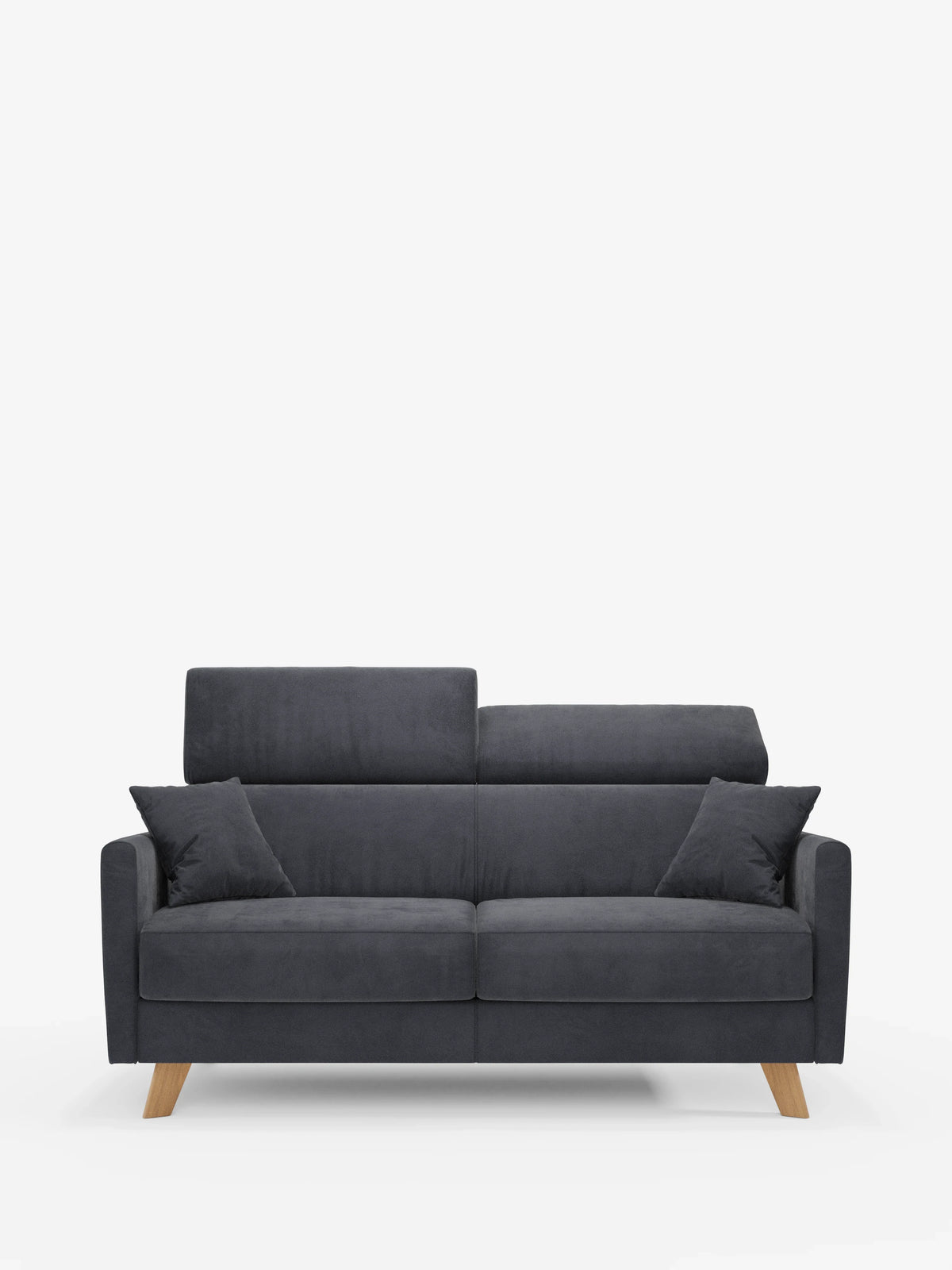 Il divano letto Francy con poggiatesta regolabili di divitt.sbs, rivestito in elegante tessuto T30 antimacchia con fodere completamente sfoderabili, è qui presentato in una moderna finitura grigio scuro. Dotato di due cuscini di seduta, due cuscini dello schienale abbinati, due cuscini piccoli e gambe angolate in legno chiaro, questo divano a tre posti minimalista e simmetrico è raffigurato su uno sfondo bianco.