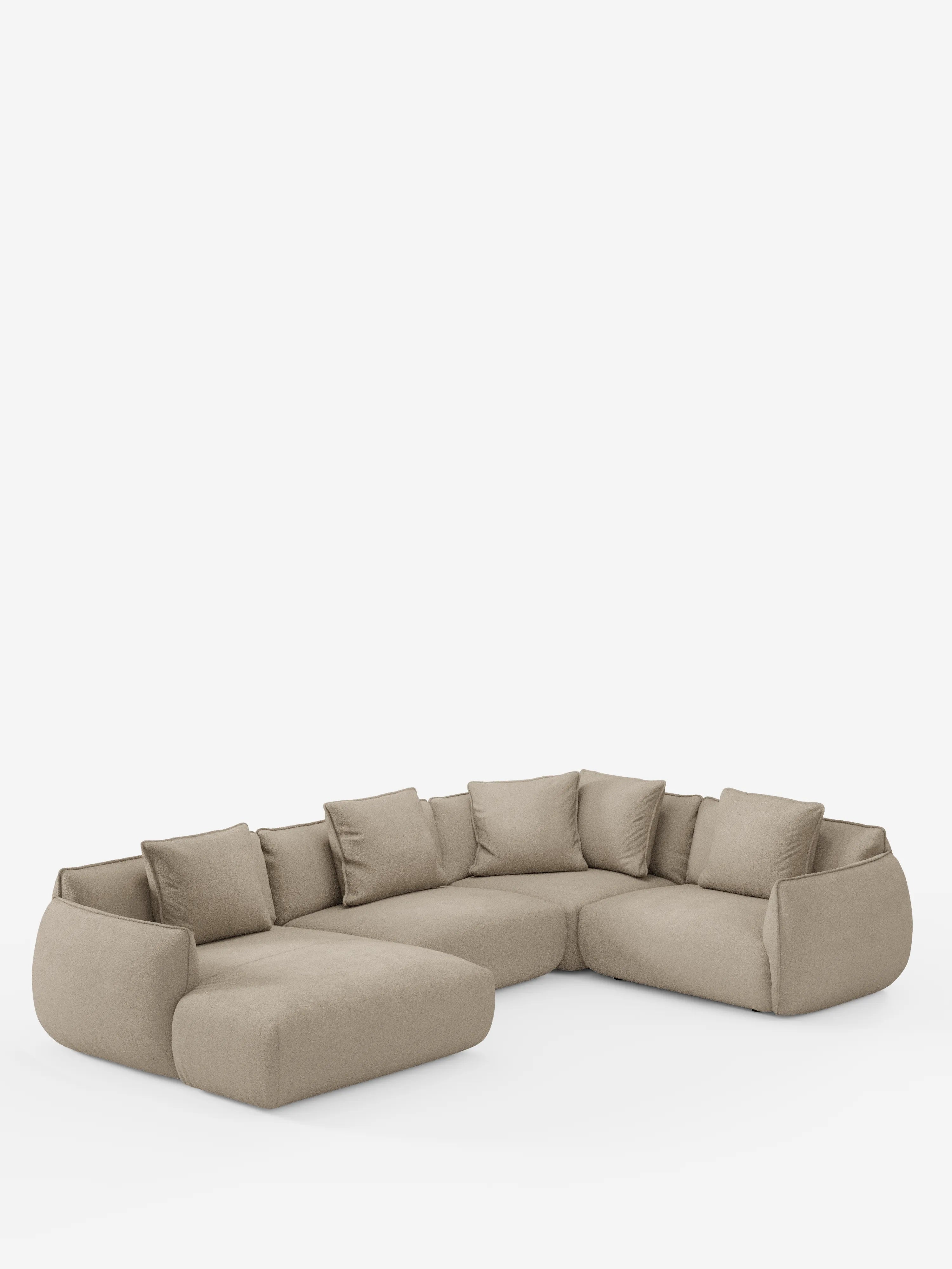 Un moderno divano angolare panoramico componibile Nimbus color beige con penisola e angolo, rivestito in tessuto smacchiabile T33 di divitt.sbs — con sei cuscini schienali abbinati — è posizionato su uno sfondo bianco liscio. Questo divano componibile presenta bordi lisci e arrotondati e un design minimalista, che gli conferiscono un aspetto accogliente e invitante. L’ambiente è pulito e ordinato.