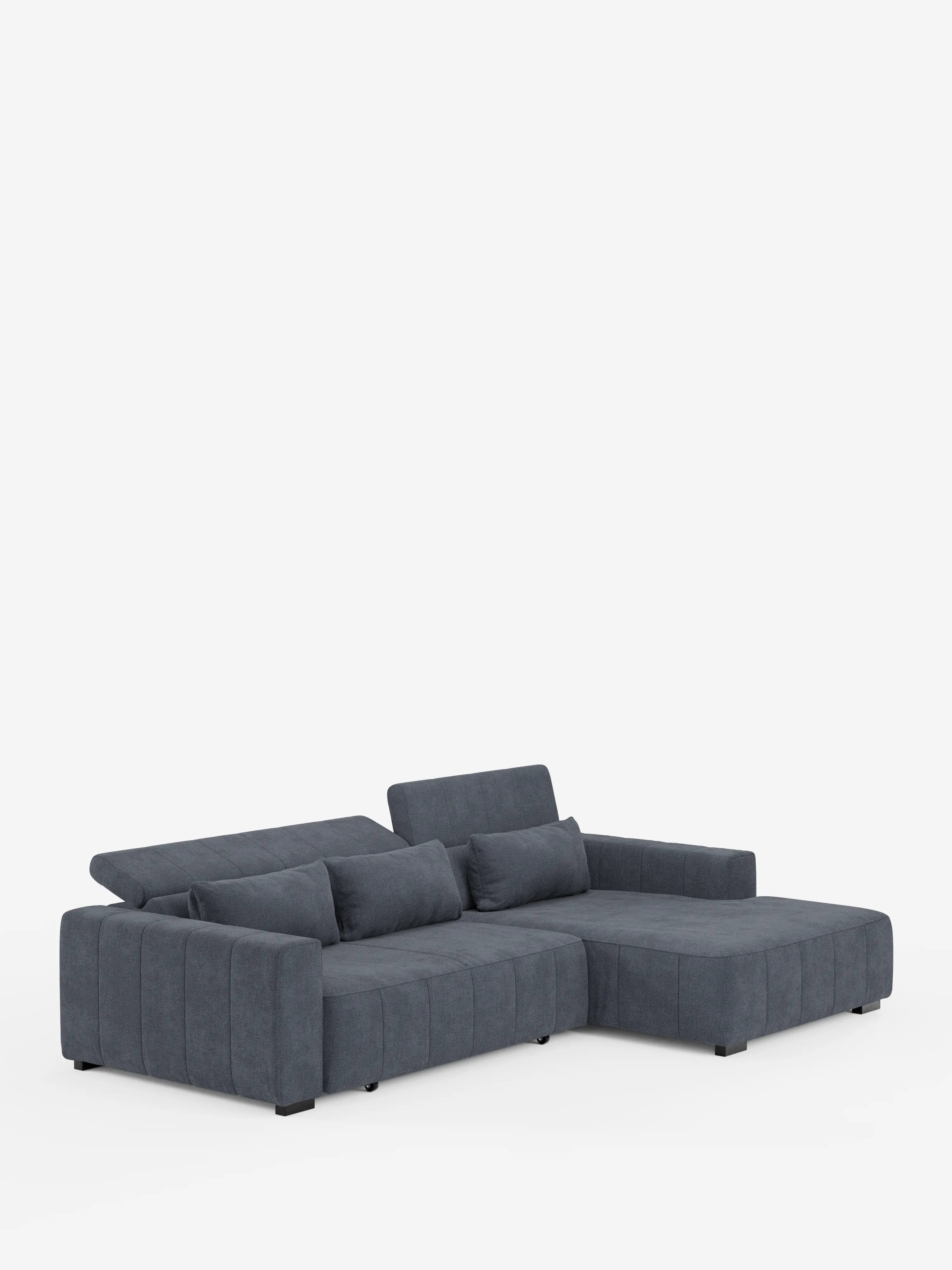 Un moderno divano angolare divitt.sbs modello Doric con penisola e sedute allungabili, rivestito in tessuto T23 grigio scuro, facile da pulire. Questo divano contemporaneo presenta braccioli dal profilo ribassato, diversi cuscini rettangolari coordinati per lo schienale, poggiatesta reclinabili e una chaise longue estensibile elettricamente sul lato destro per il massimo relax. Lo sfondo è bianco a tinta unita.