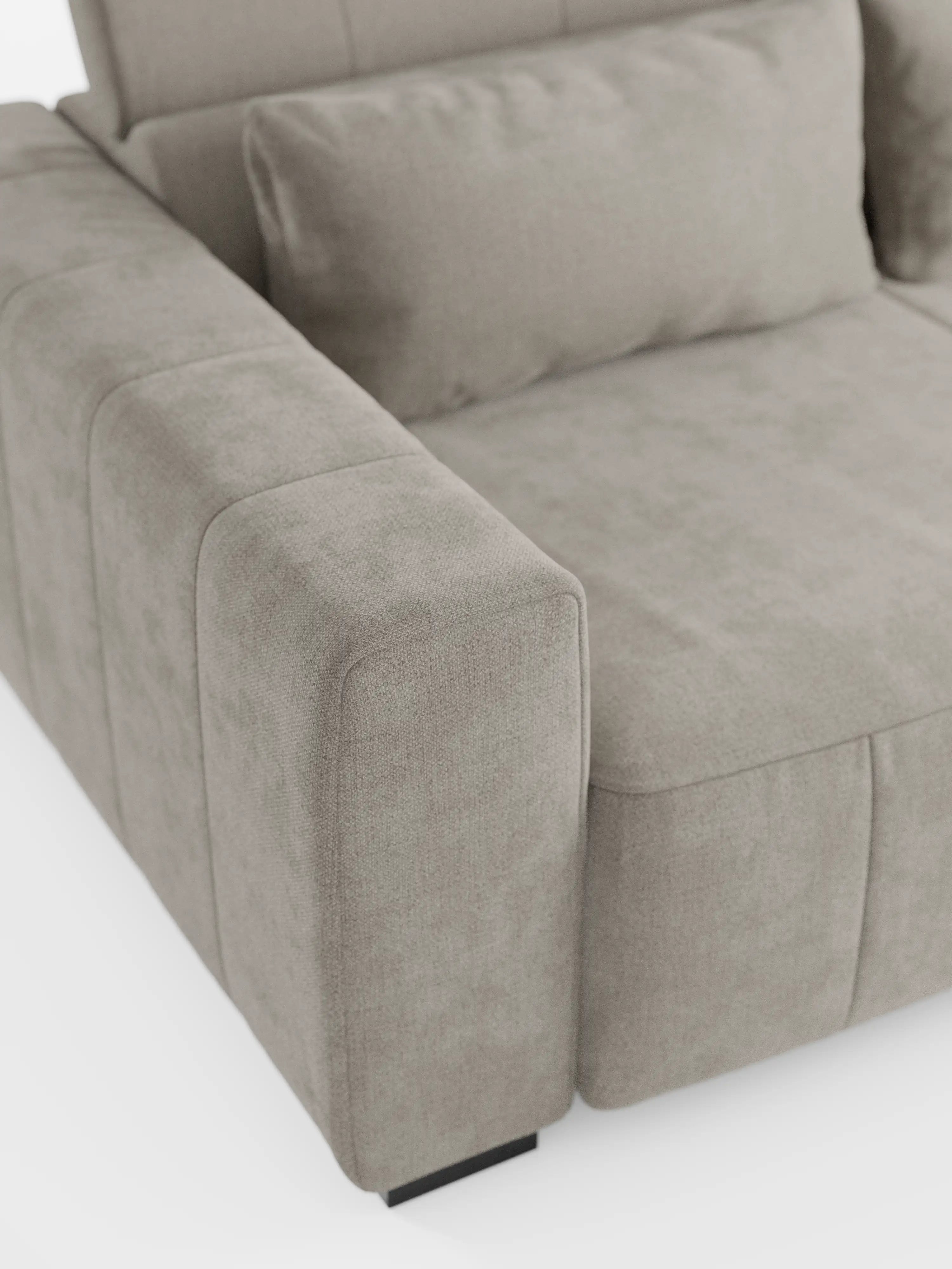 Primo piano del divano angolare dorico con penisola e sedute allungabili con funzione relax elettrica di divitt.sbs, presentato in un moderno tessuto T23 grigio chiaro smacchiabile dalla trama delicata. Questo elegante divano presenta braccioli squadrati, morbidi cuscini di seduta allungabili con funzione relax elettrica, poggiatesta reclinabili e un cuscino rettangolare abbinato per lo schienale, il tutto su uno sfondo bianco.