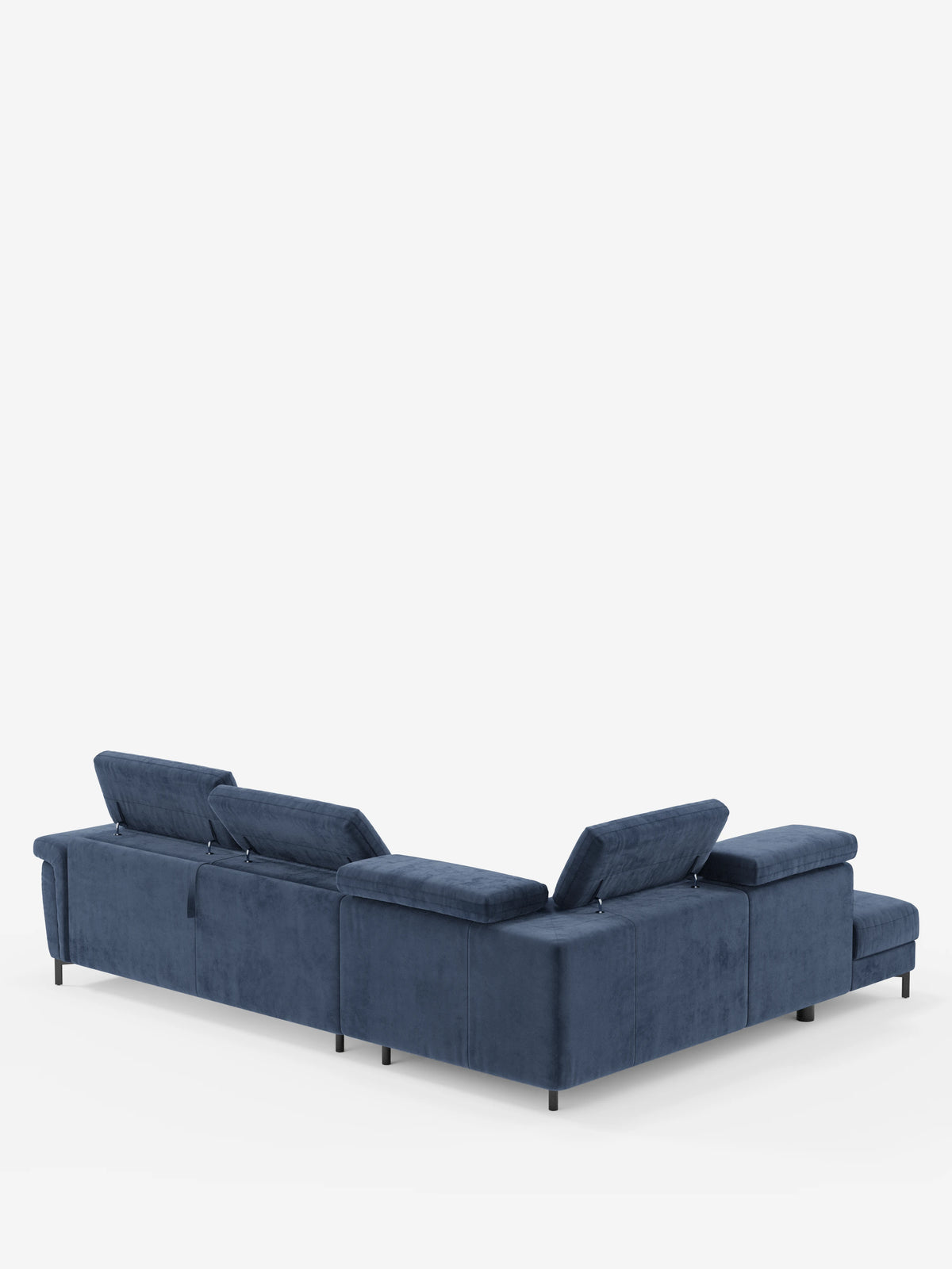 Il divano letto angolare Capri di divitt.sbs è un moderno divano componibile a forma di L, qui presentato in tessuto vellutino blu smacchiabile con poggiatesta regolabili e un materasso T30 ad alte prestazioni, su uno sfondo bianco a tinta unita. Questo modello dal design contemporaneo può ospitare diverse persone, è dotato di gambe basse nere e presenta linee pulite e minimaliste che gli conferiscono un aspetto elegante.