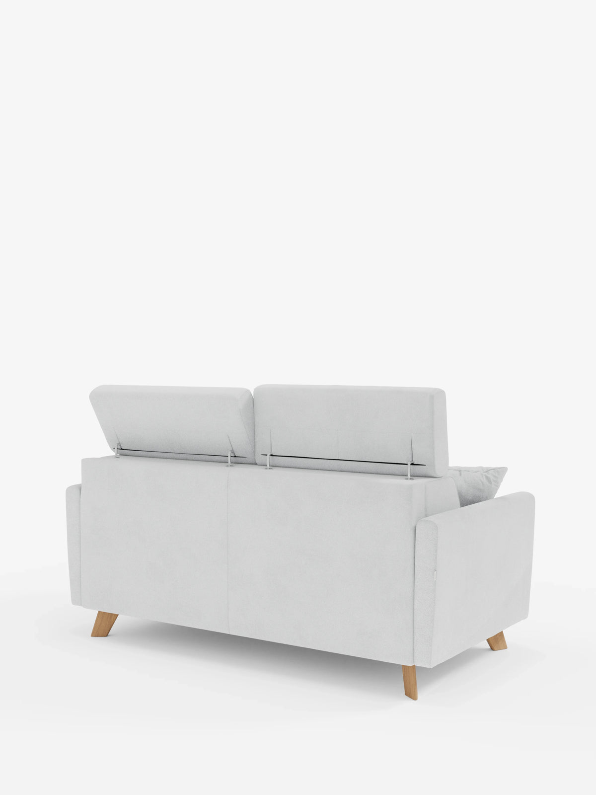 Un moderno divano letto Francy con poggiatesta regolabili di divitt.sbs, rivestito in elegante tessuto T30 grigio chiaro resistente alle macchie, presenta gambe angolate in legno a vista ed è raffigurato nella vista posteriore. Entrambi i poggiatesta regolabili sono sollevati e un unico cuscino abbinato grigio chiaro è appoggiato all’interno di uno dei braccioli. La scena è ambientata su uno sfondo bianco minimalista.