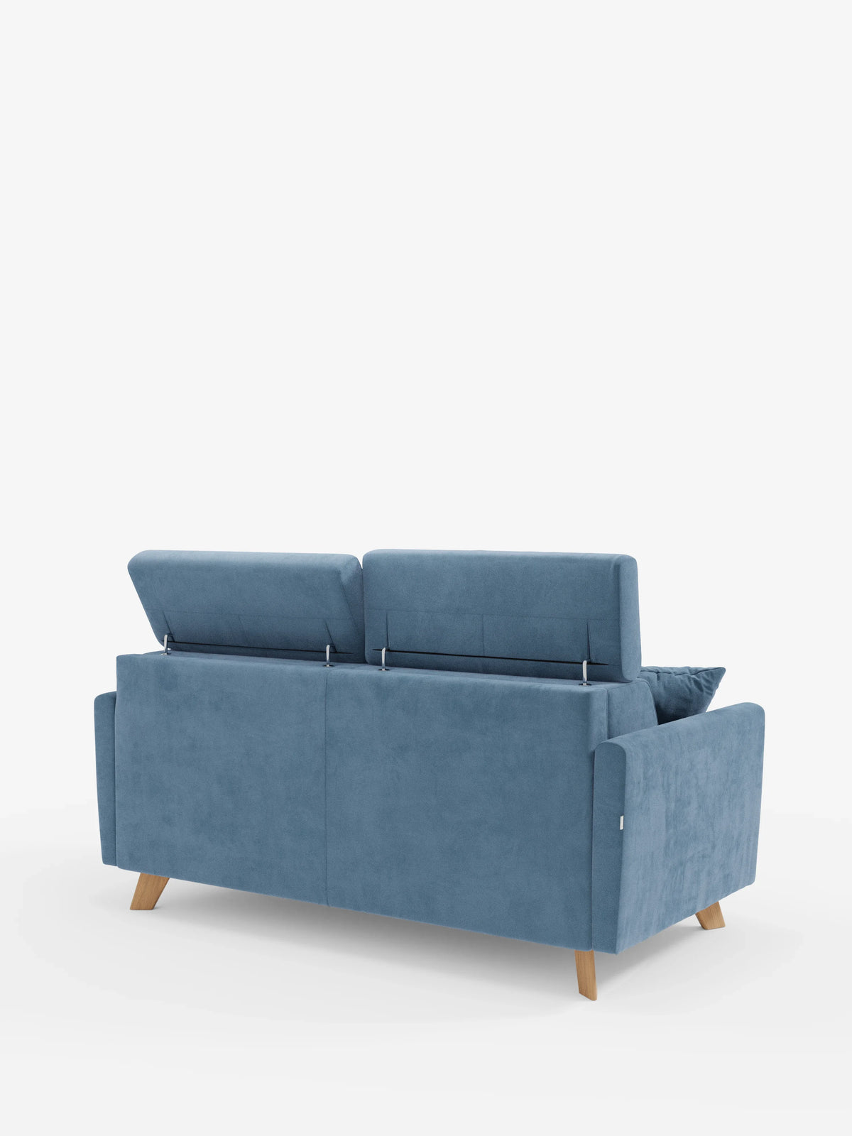 Il divano letto Francy con poggiatesta regolabili di divitt.sbs è qui presentato nella vista posteriore, rivestito in un moderno tessuto blu T30, 100% sfoderabile e antimacchia. Questo divano a 3 posti presenta due poggiatesta regolabili, braccioli dritti, un cuscino su un lato ed eleganti gambe in legno chiaro. Su uno sfondo bianco a tinta unita, le sue linee pulite ne sottolineano il design minimalista.