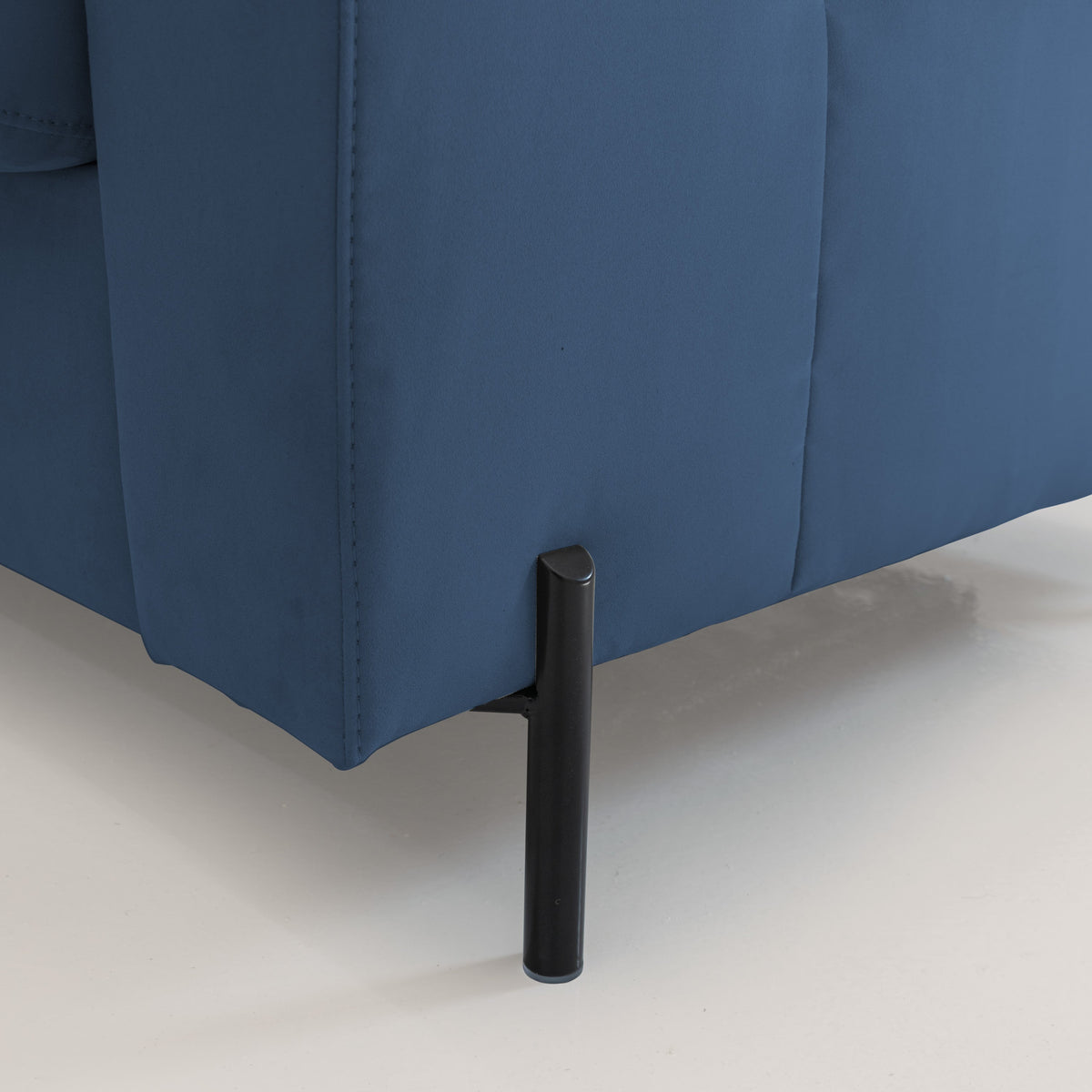 Ortensia divano letto materasso H18 cm con piedi alti in elegante microfibra smacchiabile T11 blu - divitt.sbs
