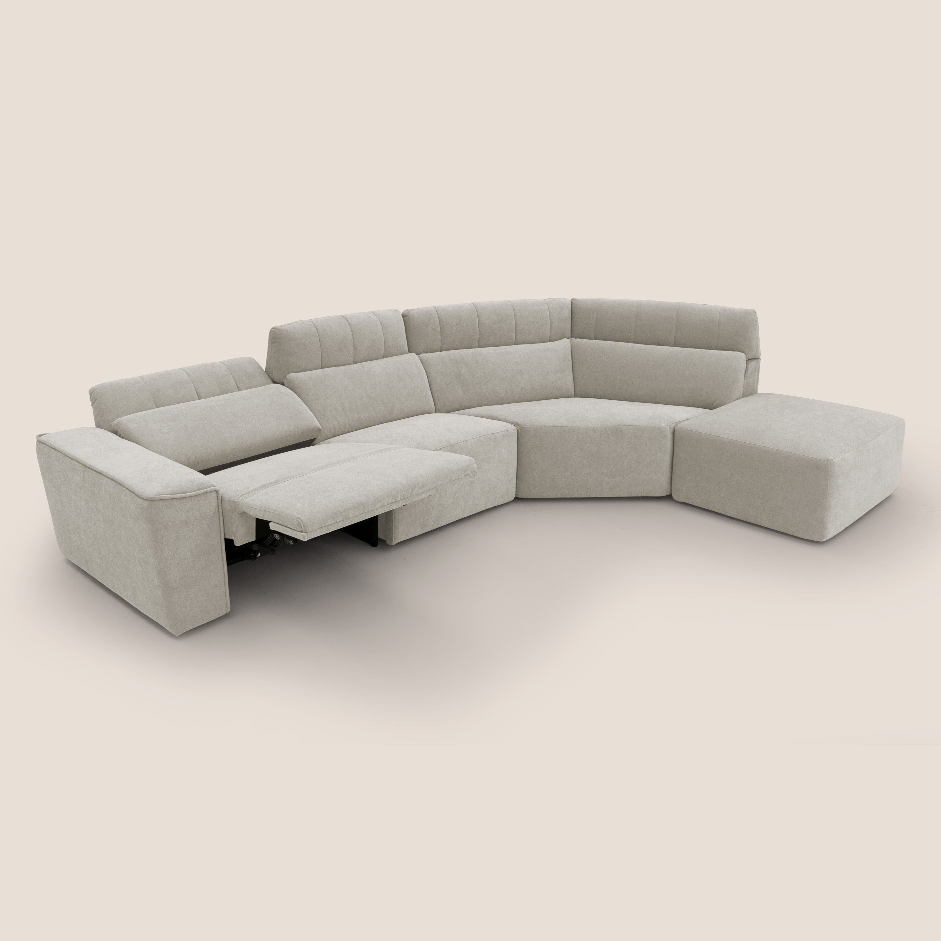 Clark Divano angolare con opzione relax elettrico in tessuto smacchiabile impermeabile T17 panna - divitt.sbs