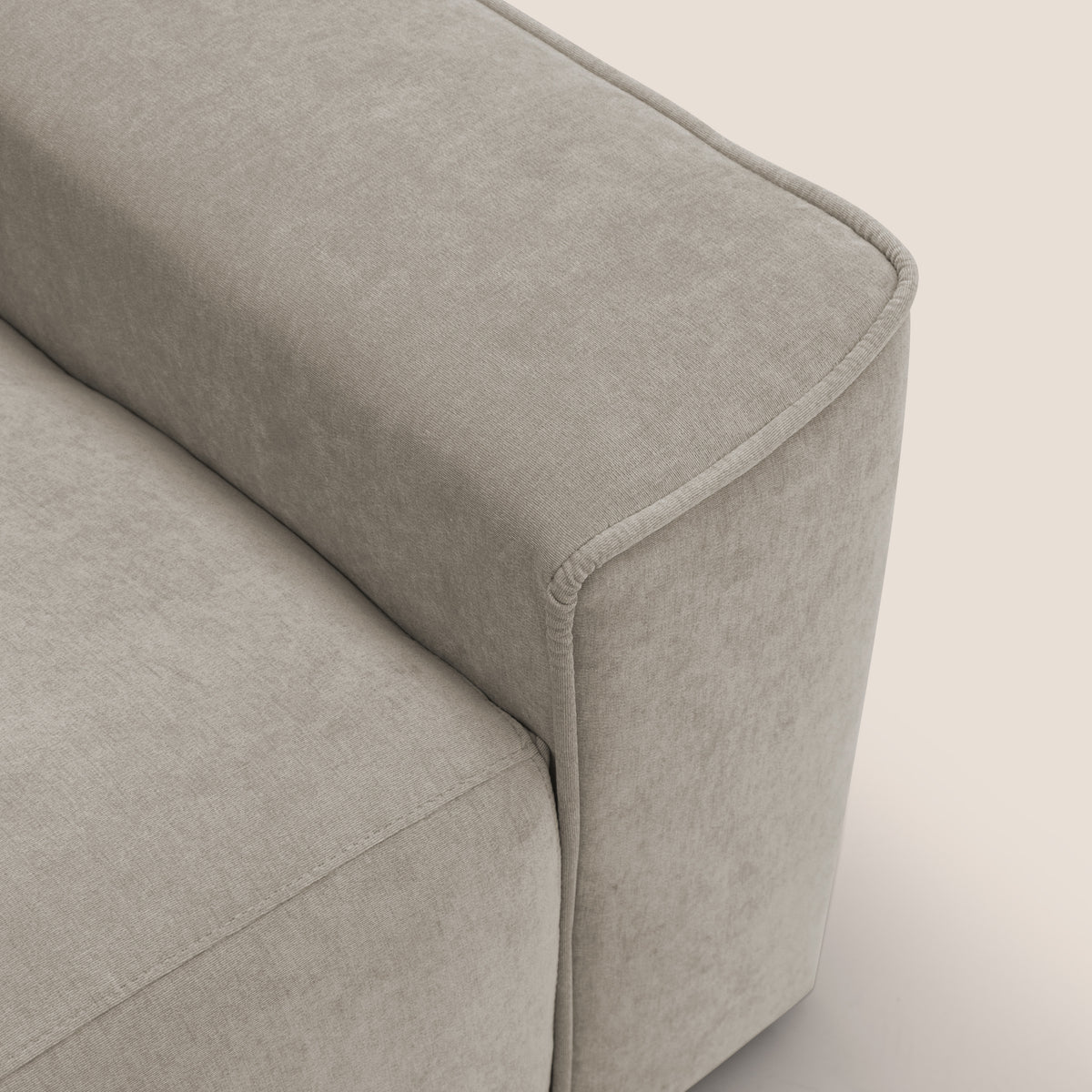 Clark Divano angolare con opzione relax elettrico in tessuto smacchiabile impermeabile T17 beige - divitt.sbs