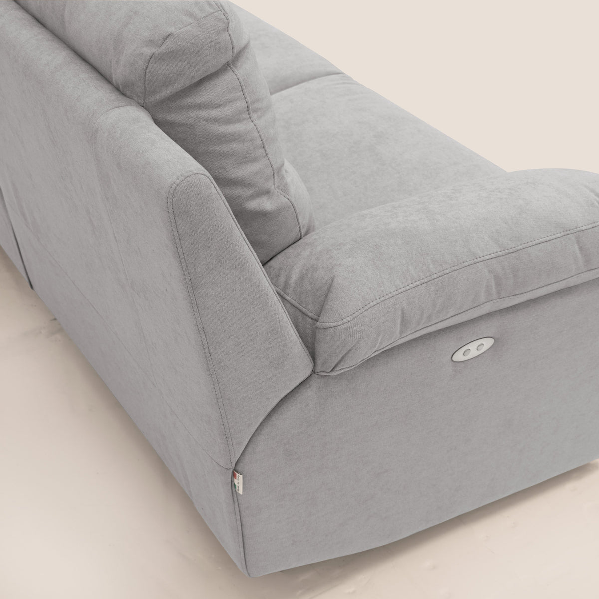 Romeo Divano relax con recliner elettrico in morbido tessuto impermeabile T02 grigio chiaro - divitt.sbs