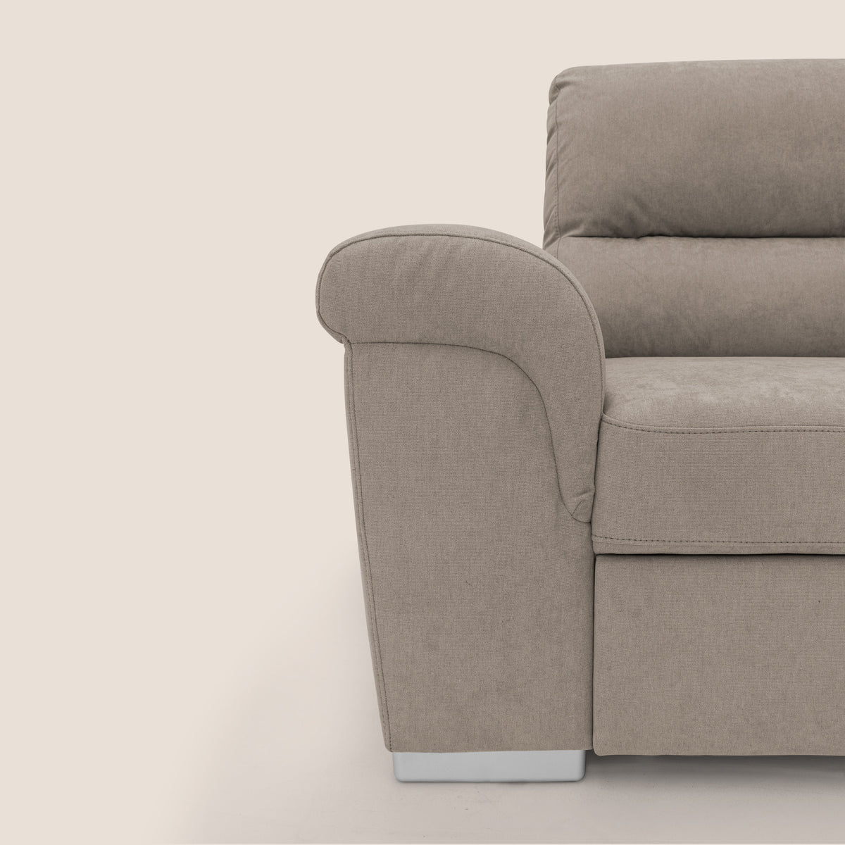 Minerva divano angolare con estraibile a cassettone e pouf contenitore in tessuto morbido impermeabile T02 beige - divitt.sbs