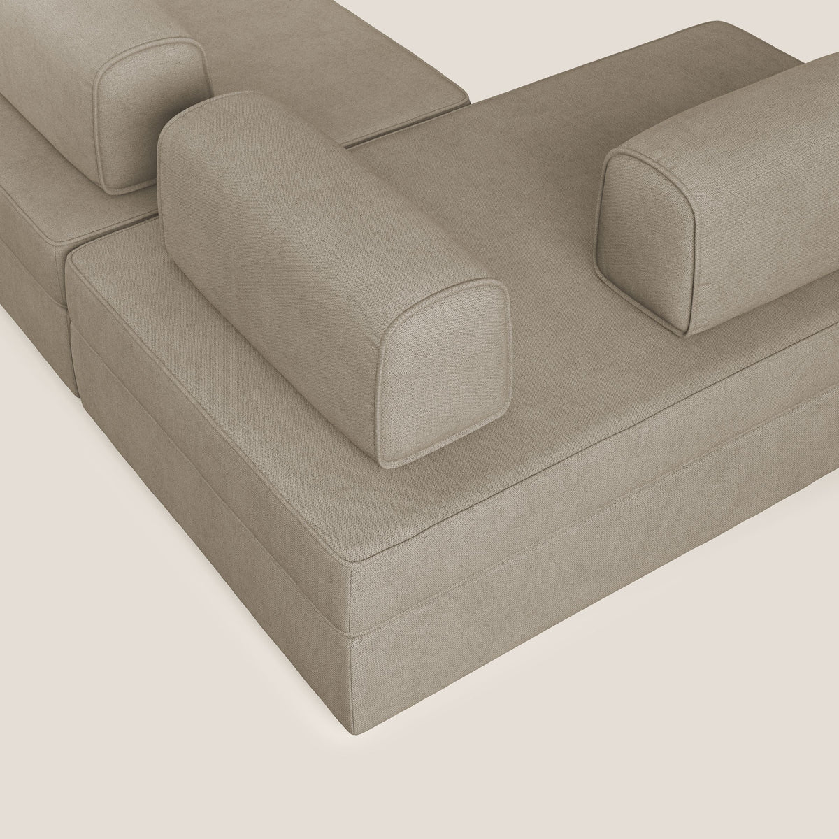 Liberty divano panoramico con pouf estraibile e schienali movibili in tessuto morbido impermeabile T02 beige - divitt.sbs
